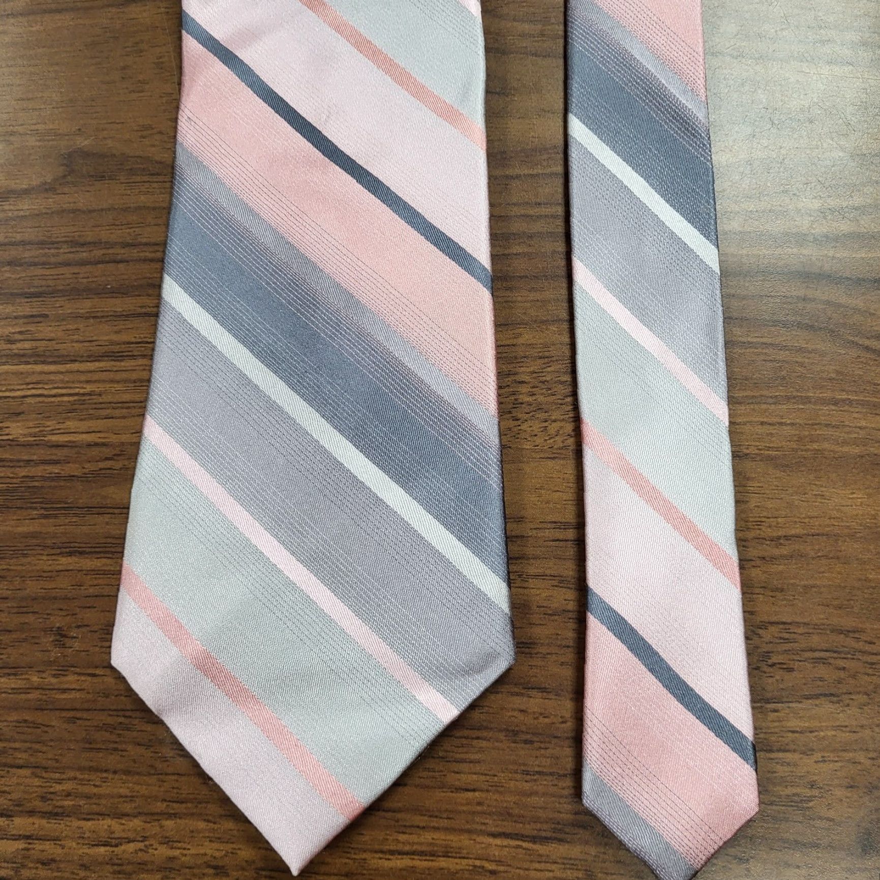 Croft & Barrow Croft & Barrow Neck Tie Mens 100% Silk Pink Grey Blue Diagonal Striped Preppy Mulitcolor Adjustable Tie Mens Size ONE SIZE - 2 Thumbnail