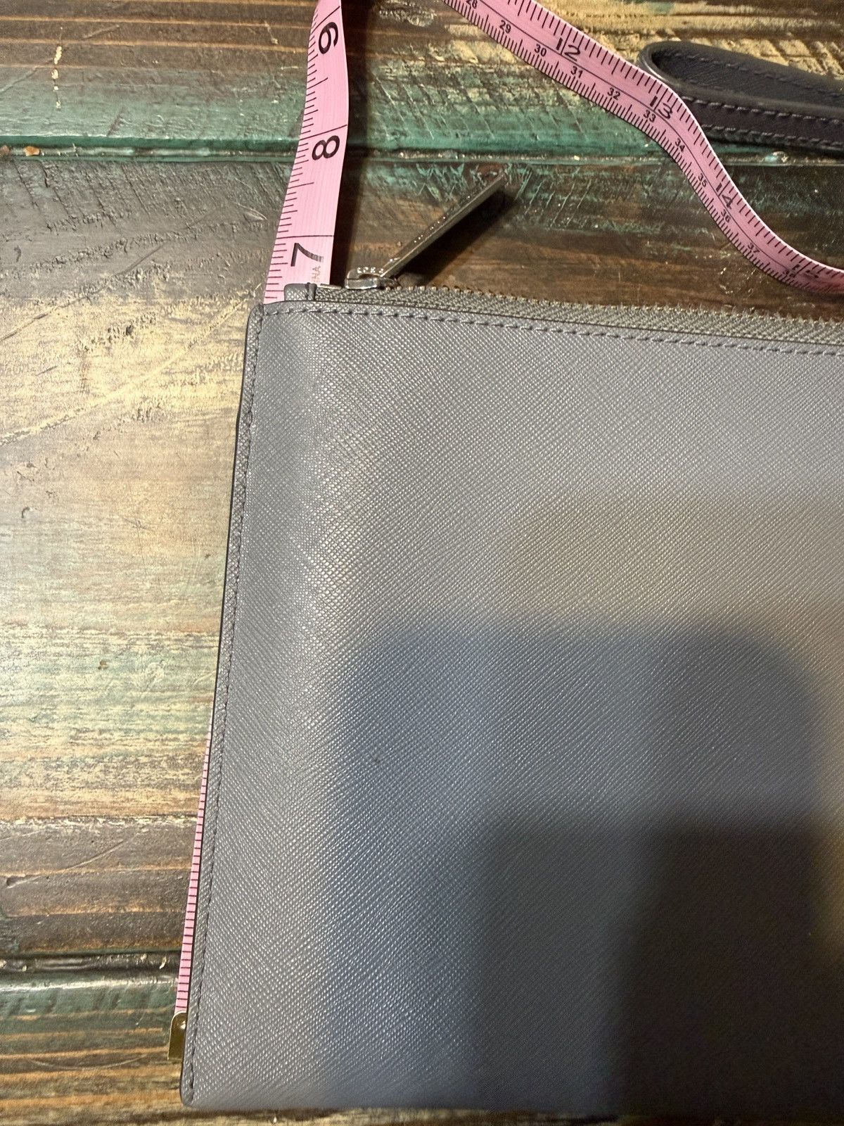 Michael Kors Michael Kors Gray Leather Wristlet Size ONE SIZE - 4 Thumbnail