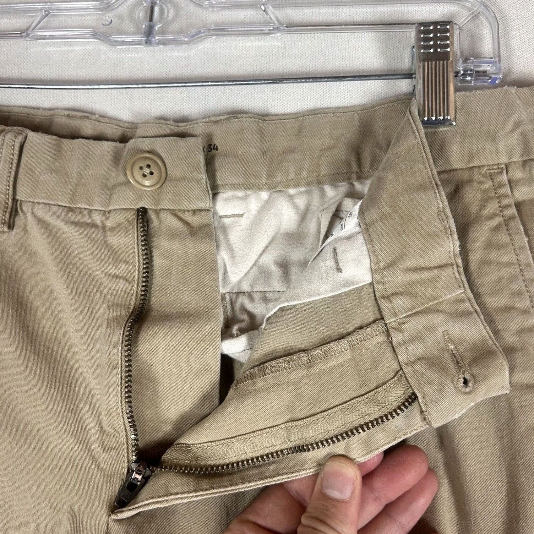 Old Navy Old Navy Khakis Pants Mens 34x34 Straight Workwear Tan Beige Casual Slim Fit Pants Khaki Type: Pants Mens Size 34 Inseam 34 Regular Waist 34 Size US 34 / EU 50 - 2 Thumbnail