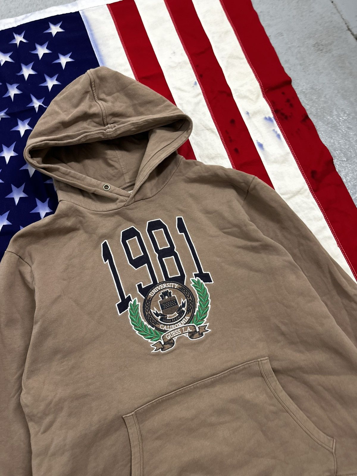 Guess Guess big logo hoodie Size US L / EU 52-54 / 3 - 5 Thumbnail