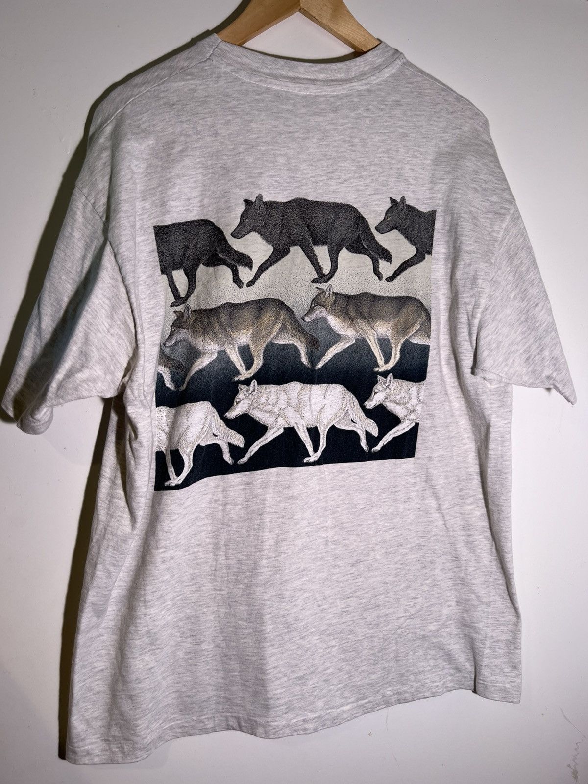 Vintage 90’s VTG Vintage Gray Wolves Diana Tyler Art Retro Tee Shirt Size US XL / EU 56 / 4 - 2 Thumbnail