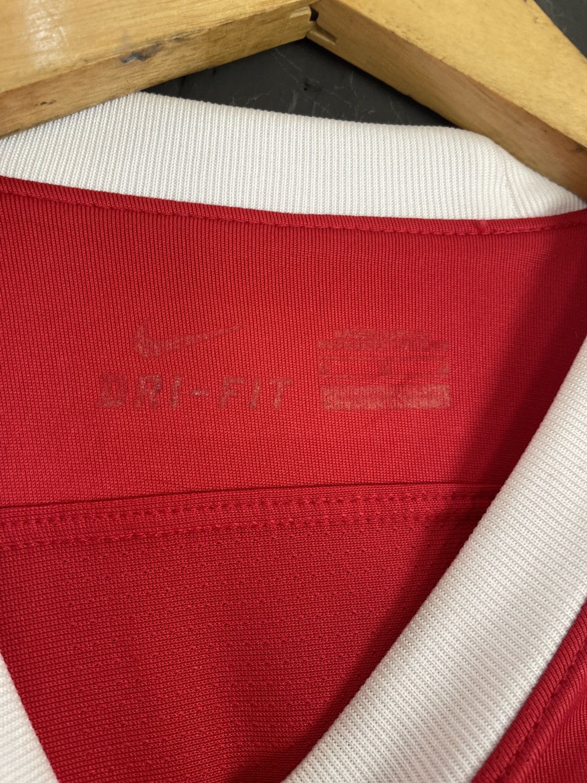 Nike Nike Arsenal 2012 Fly Emirates Jersey Size US L / EU 52-54 / 3 - 4 Thumbnail