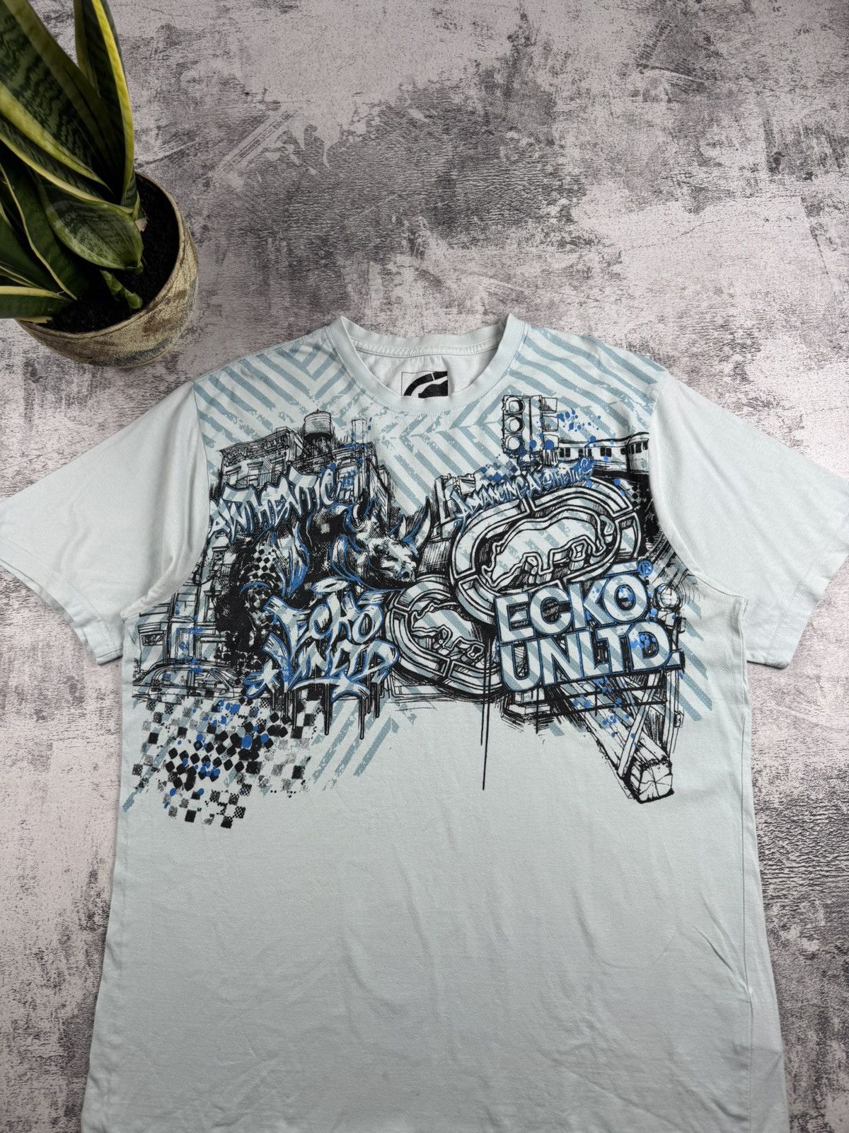 Ecko Unltd. Vintage Ecko Unltd Skate Rap USA Flag Hip Hop Rap Blue Skull Y2K T Shirt Tee Size US XL / EU 56 / 4 - 4 Thumbnail