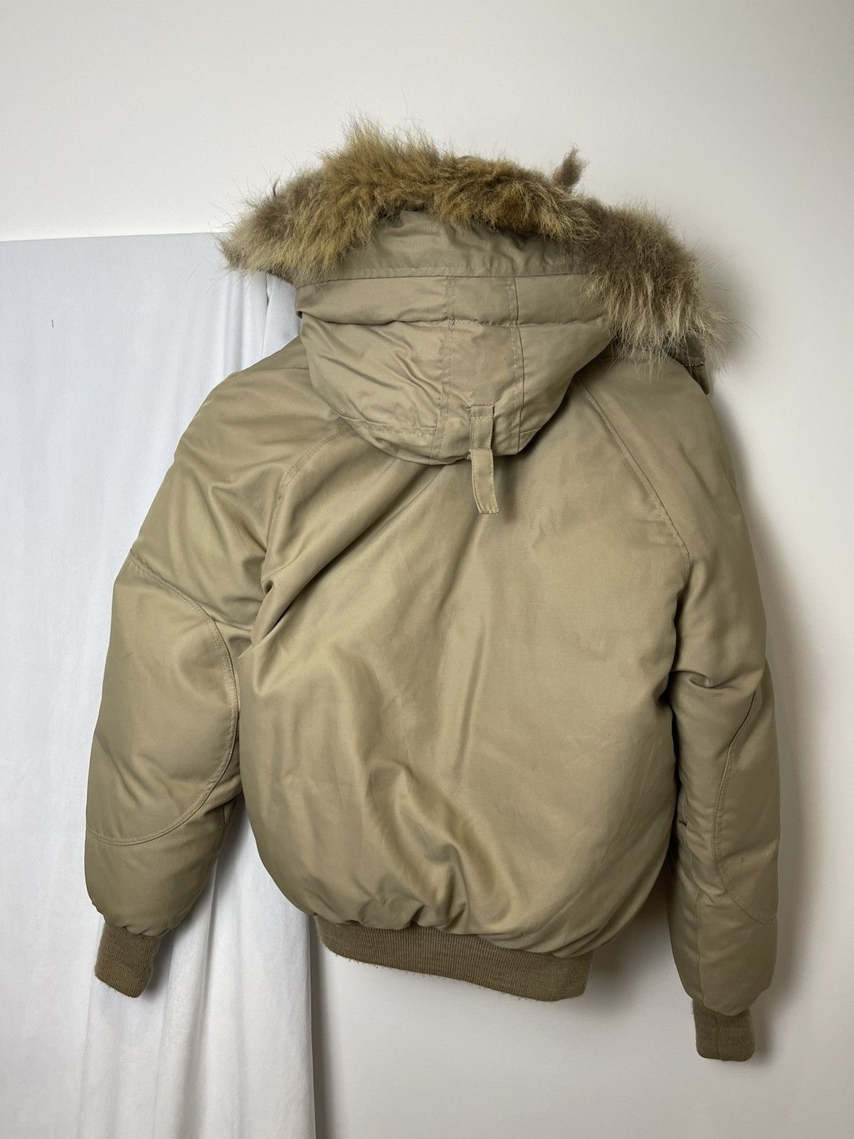 Vintage Vintage 70s military fur hooded parka bomber *no size tag* Size US L / EU 52-54 / 3 - 6 Thumbnail