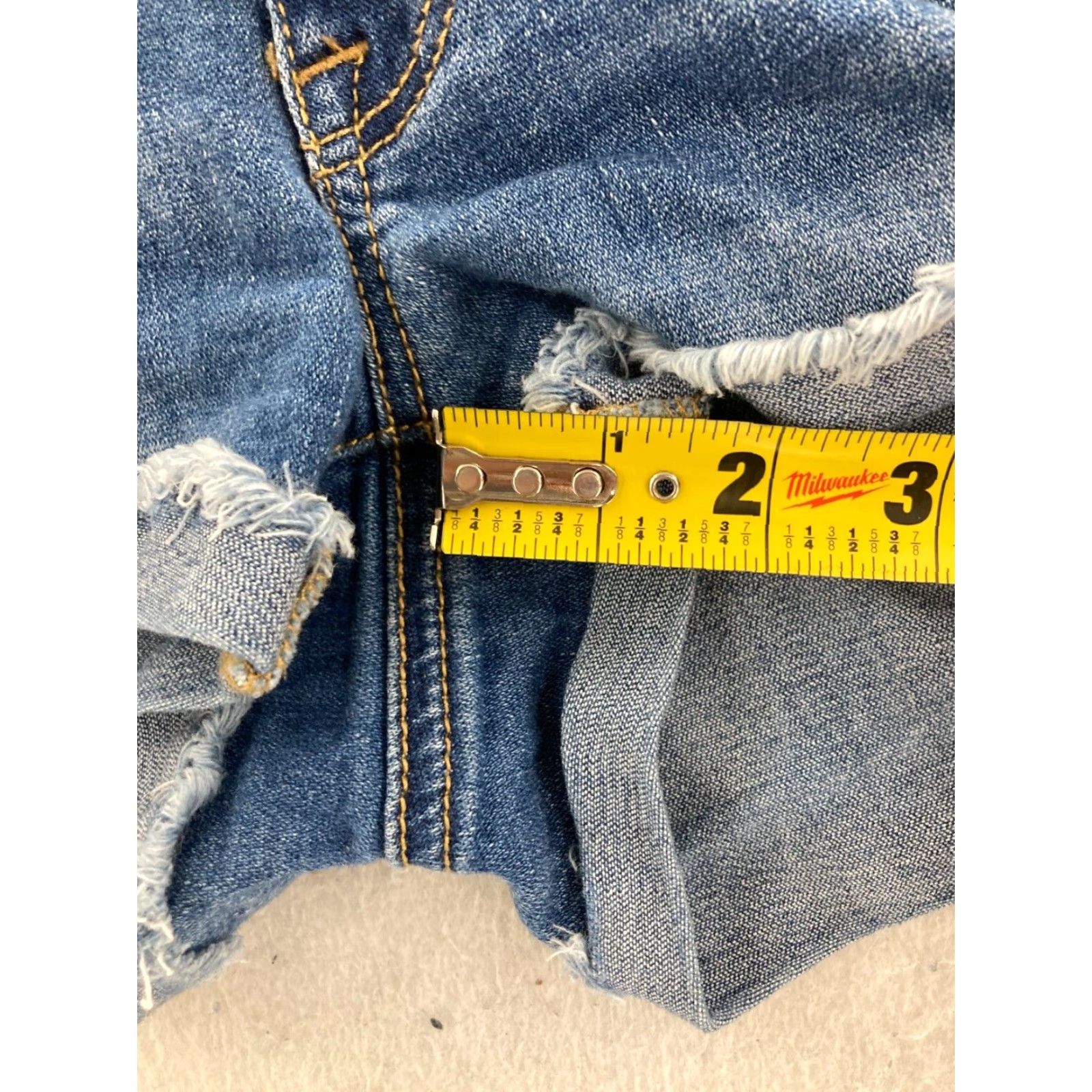 American Eagle Outfitters American Eagle Outfitters Shortie Denim Shorts Womens Size 6 Blue Mid Rise 3in Inseam Pockets Made in China Women’s Size 28" / US 6 / IT 42 - 5 Thumbnail