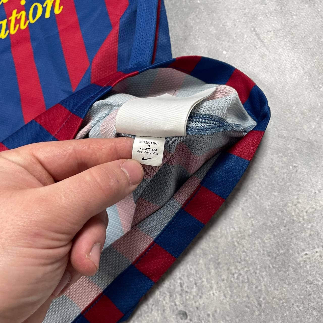 Nike FC Barcelona 2011 2012 Home Jersey Nike Shirt Red/ Blue S Size US S / EU 44-46 / 1 - 17 Thumbnail