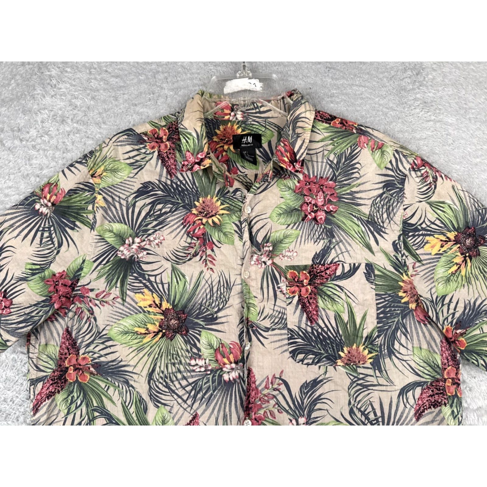 H&M H&M Shirt Adult Large Gray Green Red Floral Leaf Button Up 100% Rayon Pocket Size US L / EU 52-54 / 3 - 4 Thumbnail