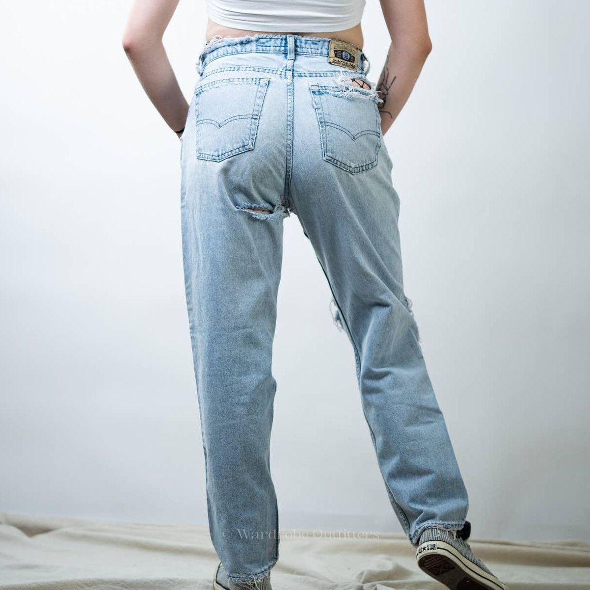 Levi's Vtg90s THRASHED Ripped Distressed Levi Silvertab Baggy Jeans Size 30" / US 8 / IT 44 - 7 Thumbnail