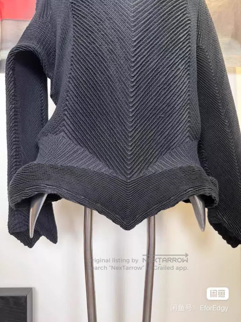 Issey Miyake Issey Miyake Black Bud Long Sleeve Top Size M / US 6-8 / IT 42-44 - 2 Thumbnail