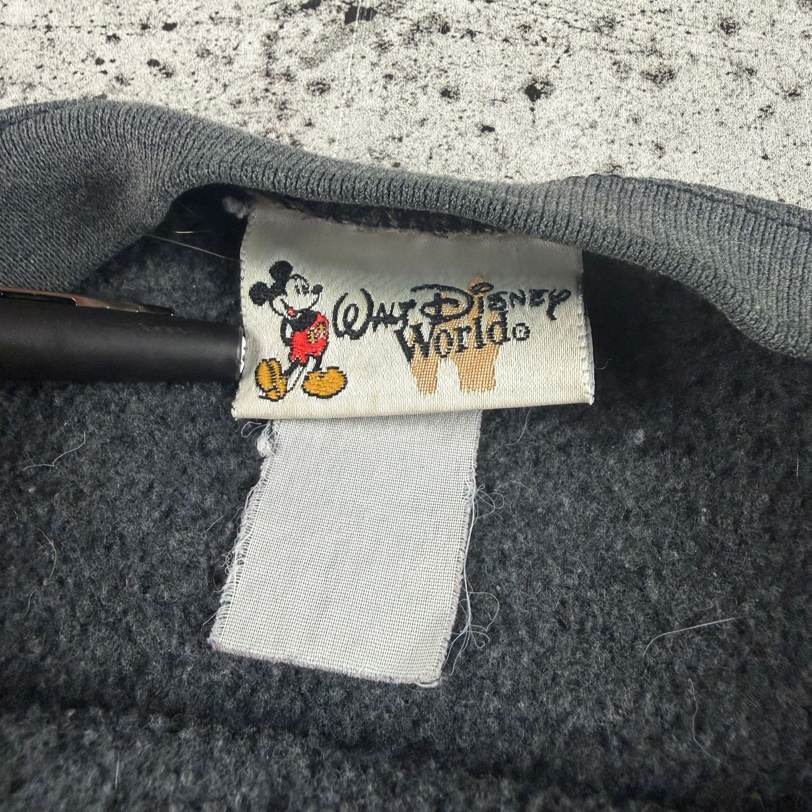 Disney Vintage Disney World Millennium Sweatshirt Size Large Size US L / EU 52-54 / 3 - 4 Thumbnail