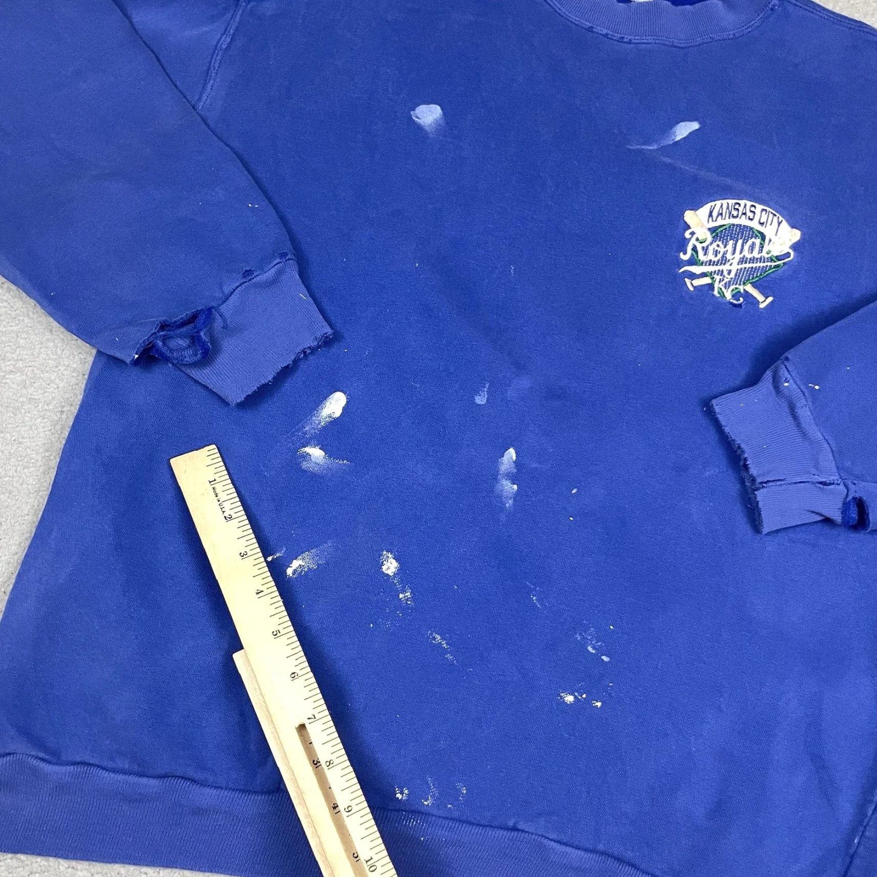 MLB VINTAGE Kansas City Royals Sweatshirt Adult M Blue Baseball MLB Distressed The Game Crew Neck Long Sleeve Embroidered Logo (White) Size US M / EU 48-50 / 2 - 6 Thumbnail