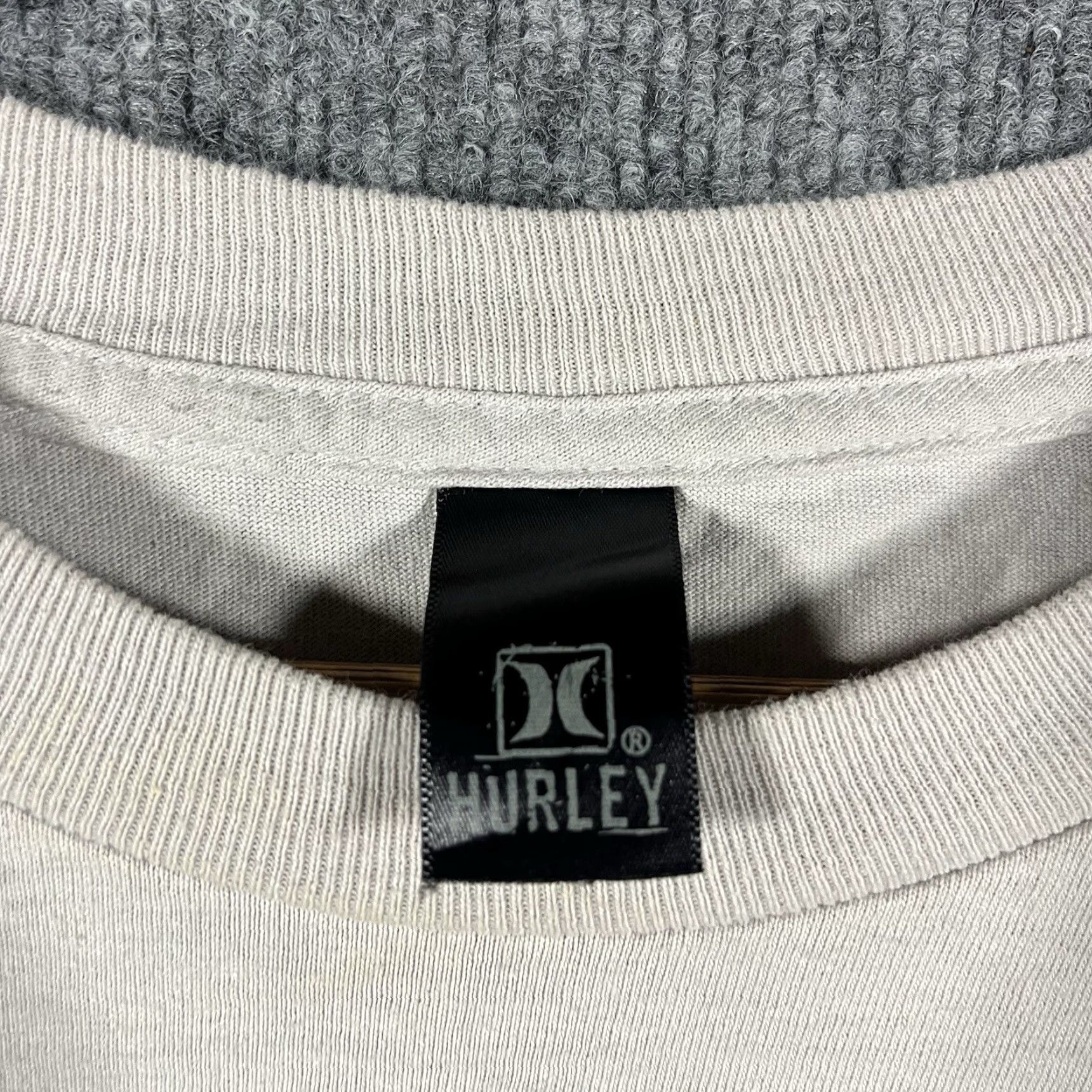 Hurley VINTAGE Hurley Surf Skate Y2K White Mens Large Long Sleeve Shirt Grunge 2000s Shirt Mens Long Sleeve Vintage Grunge White Hurley Shirt Size US L / EU 52-54 / 3 - 3 Thumbnail