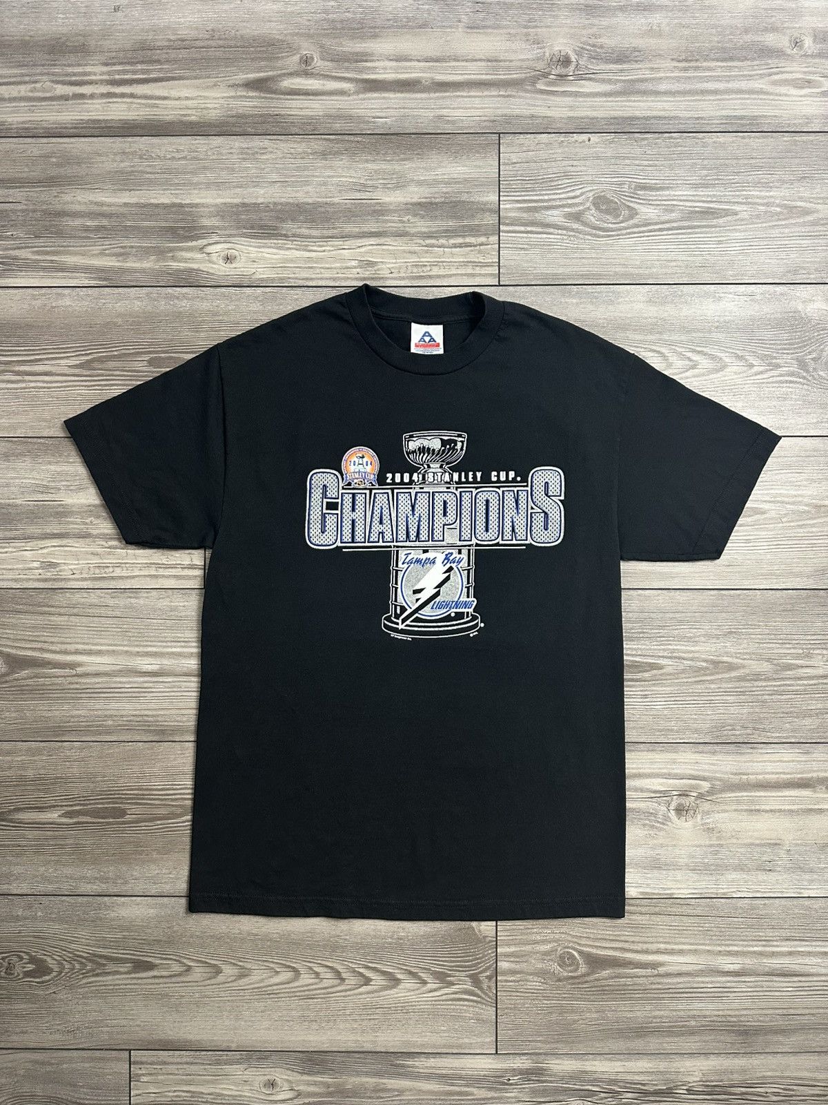 NHL × Vintage Vintage Y2K Tampa Bay Lightning Stanley Cup Champs T Shirt Size US L / EU 52-54 / 3 - 1 Thumbnail