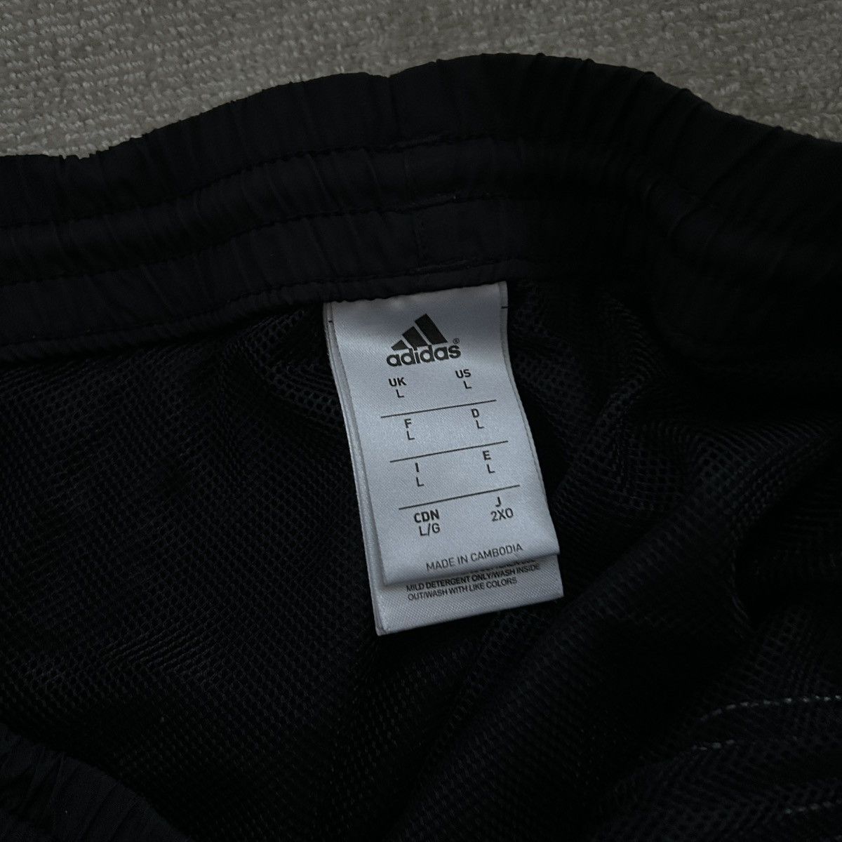 Adidas VINTAGE Y2K BAGGY ADIDAS TRACK PANTS Size US 36 / EU 52 - 4 Thumbnail