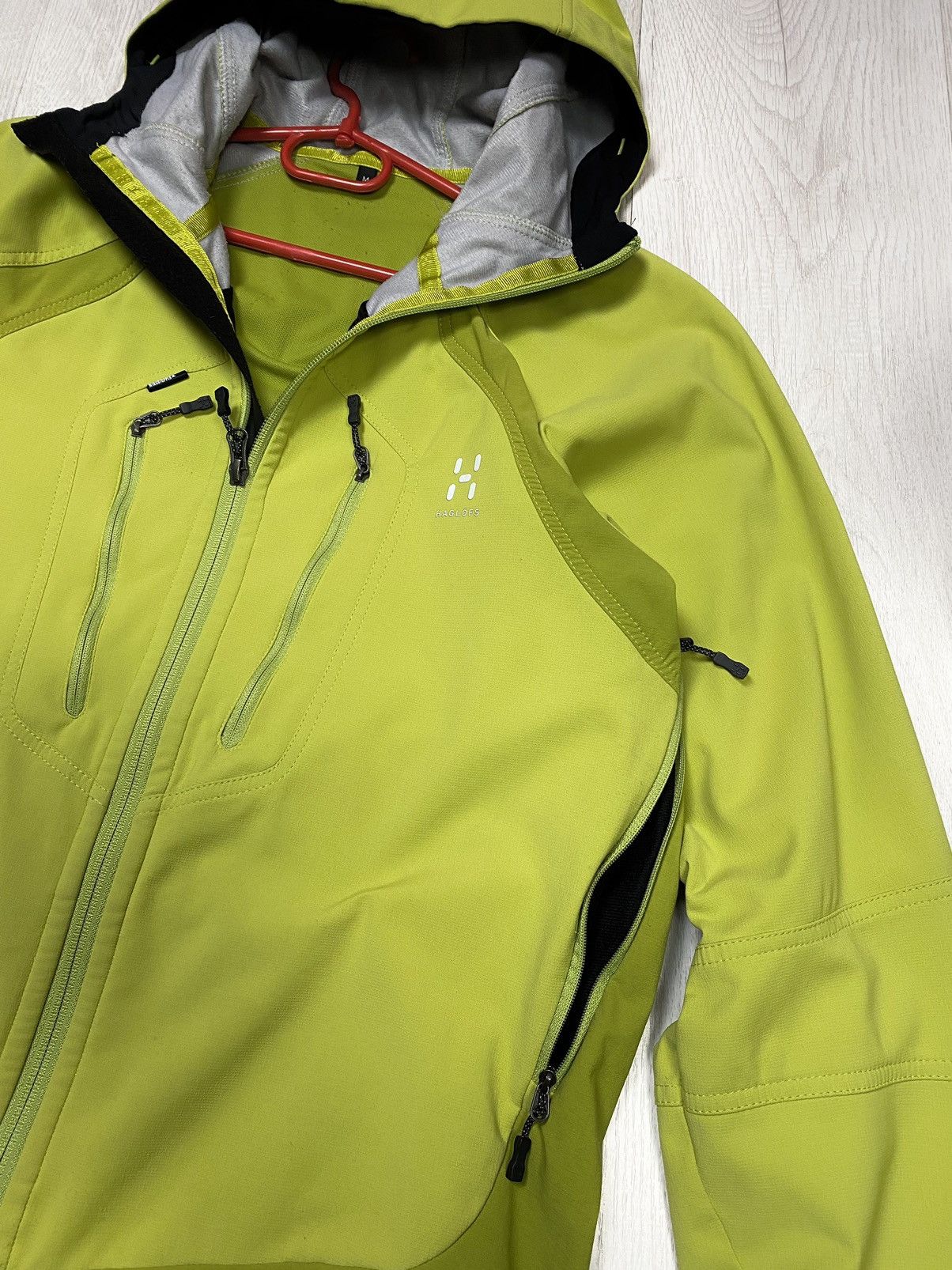 Haglofs HAGLOFS SCANDINAVIA AB WINDSTOPPER SIZE M Size US M / EU 48-50 / 2 - 9 Thumbnail