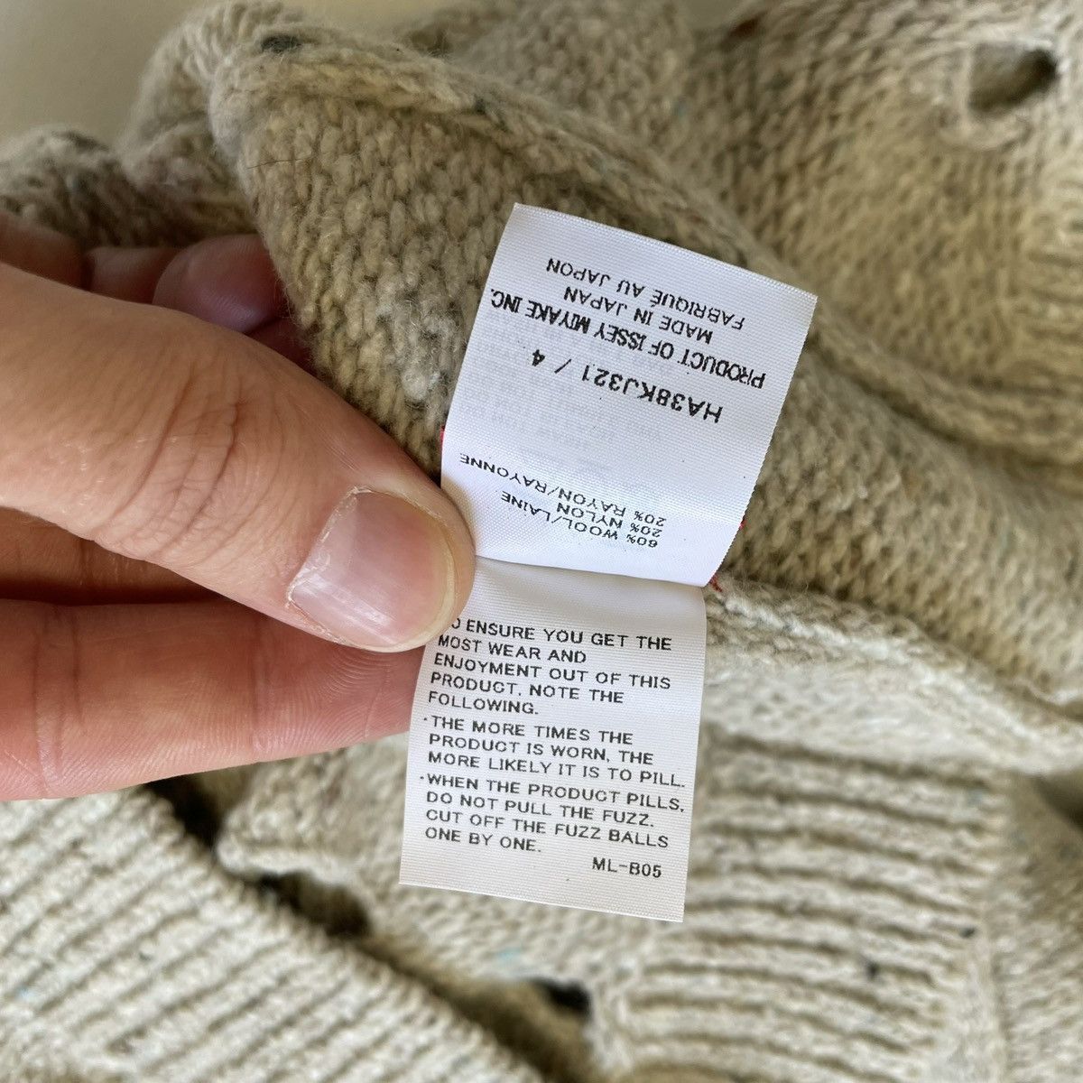 Issey Miyake Cream Cut Out Wool ‘Nest Knit’ Size US XL / EU 56 / 4 - 12 Thumbnail