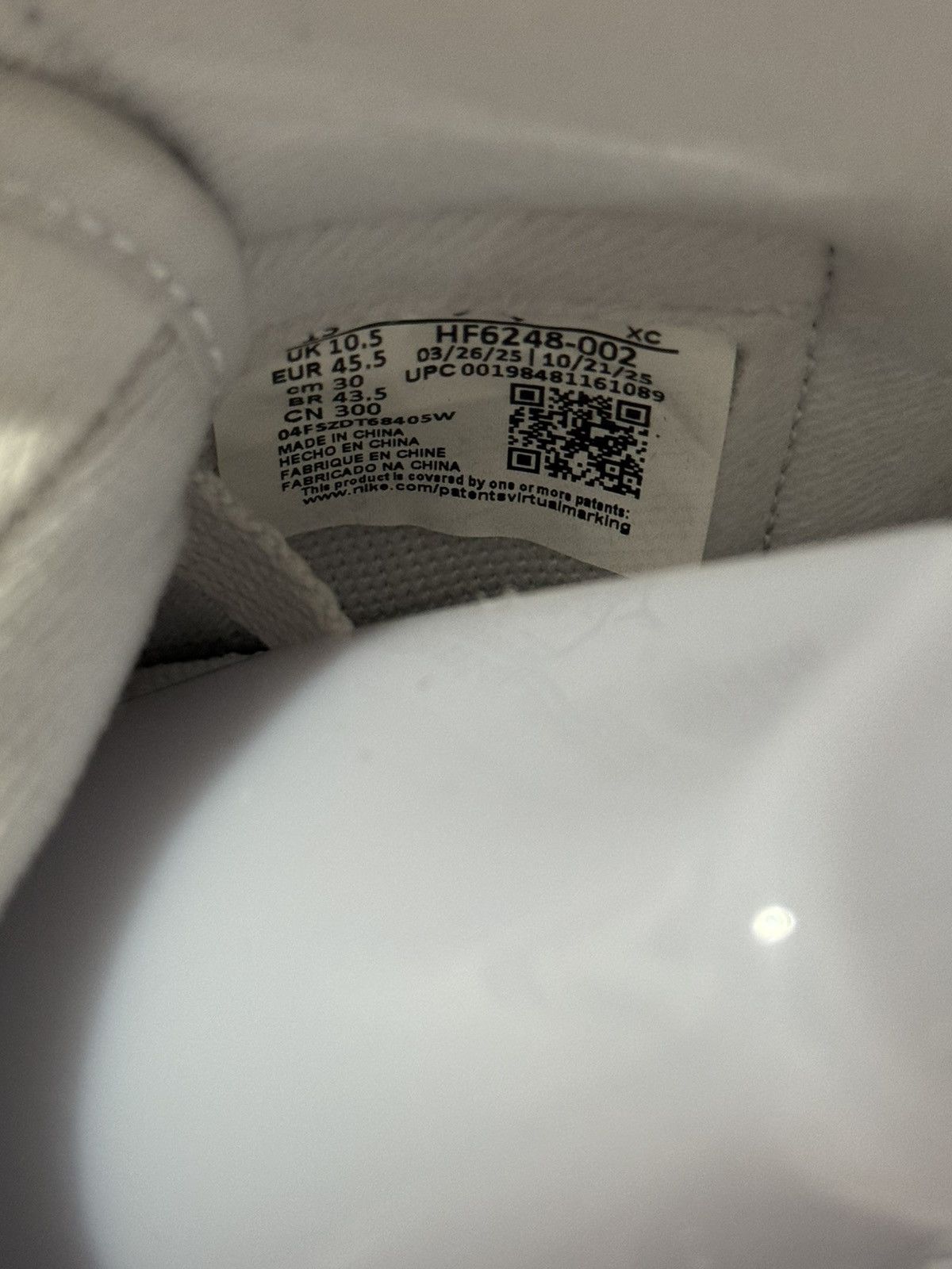 Jordan Brand WMNS AIR JORDAN 1 RETRO HI OG “Swarovski Vast Grey W13” Size US 12 / IT 42 - 6 Thumbnail