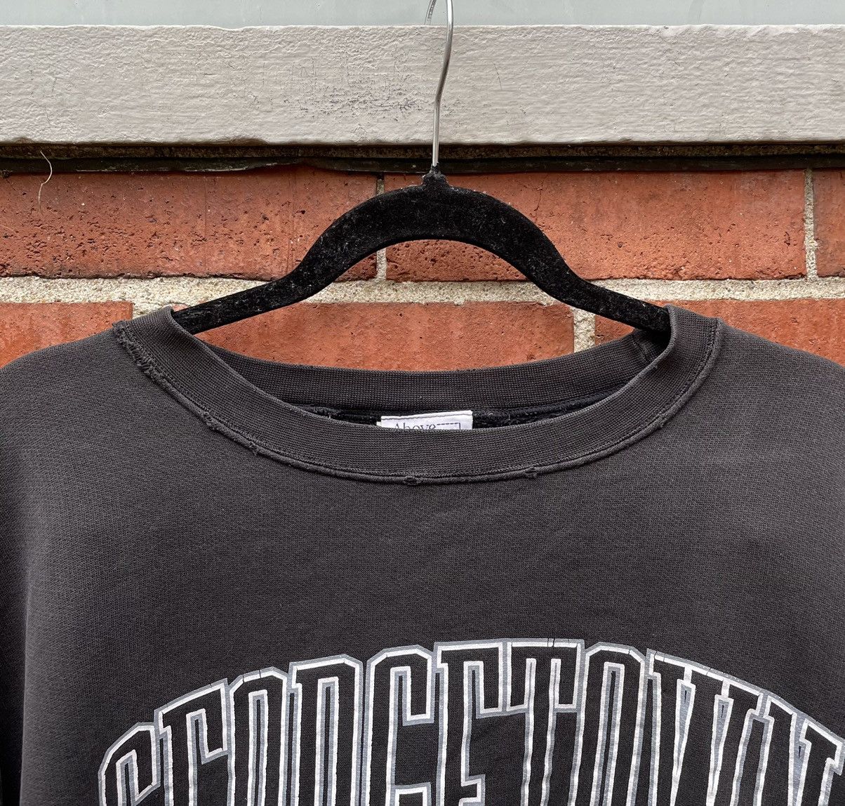 Vintage 90s above and beyond georgetown university hoyas crewneck Size US XL / EU 56 / 4 - 5 Thumbnail