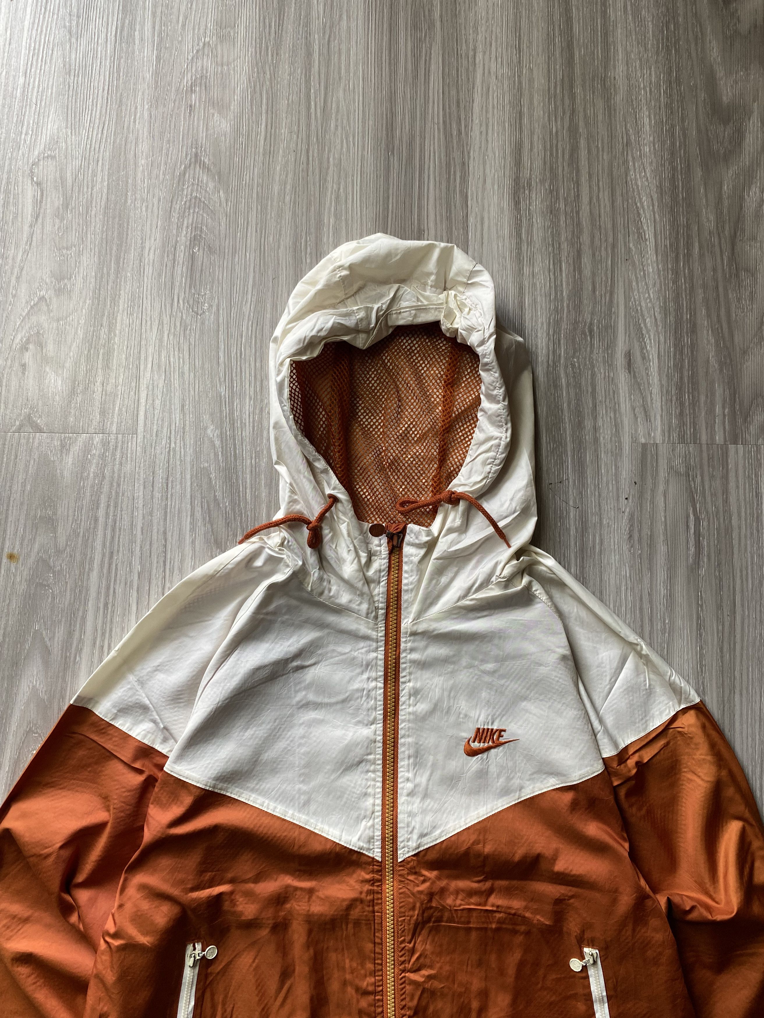 Hollister windrunner hotsell