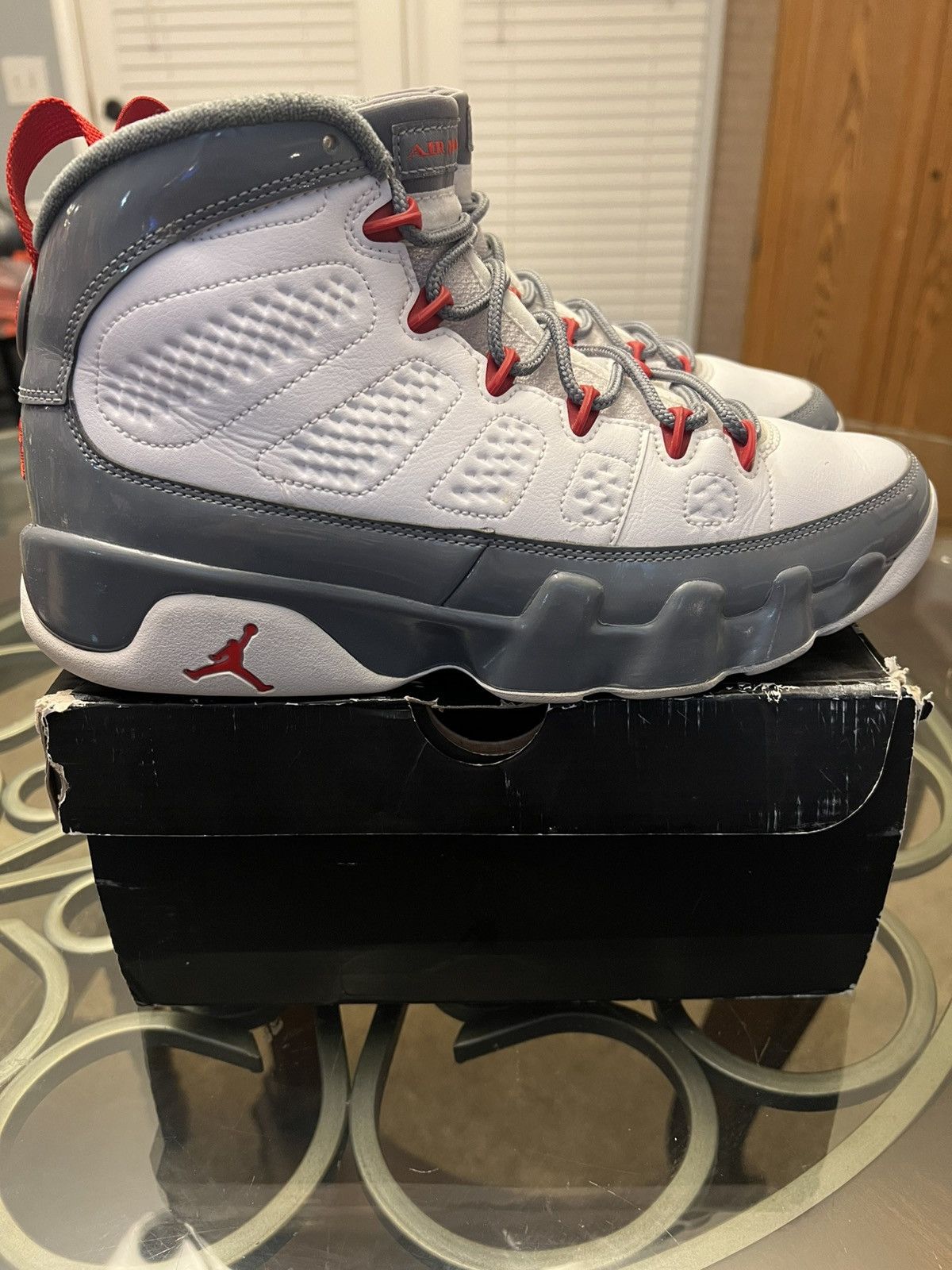 Jordan Brand Jordan 9 Retro Fire Red 2022 Size US 9.5 / EU 42-43 - 4 Thumbnail