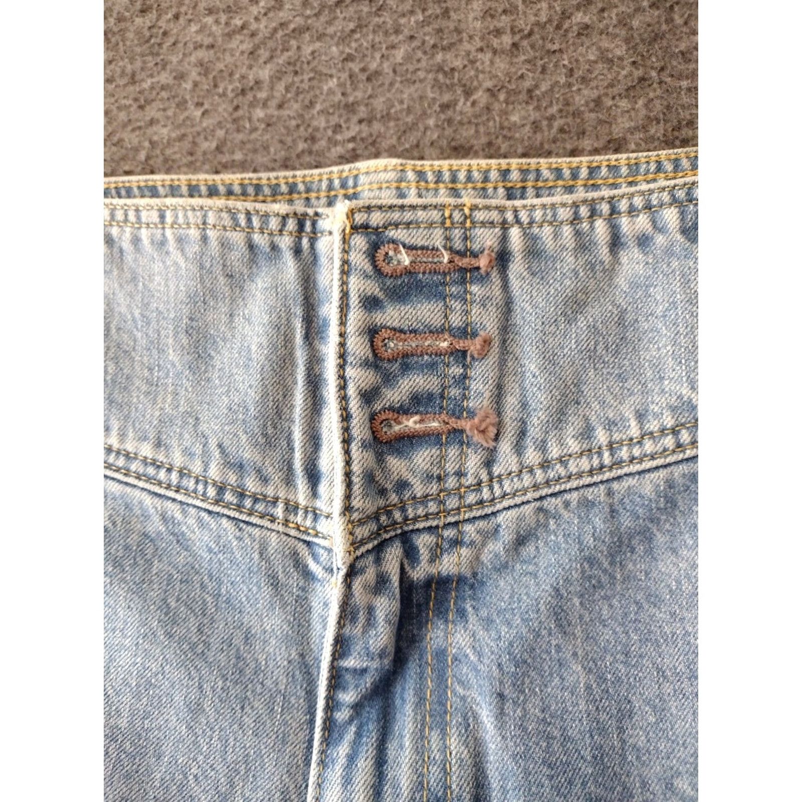 Vintage Jeans Women’s Size 33 Light Wash Cropped Tapered 3 Button Patch Pocket Denim Spring Summer Fall Winter USA Theme Size 24" / US 00 / IT 34 - 3 Thumbnail