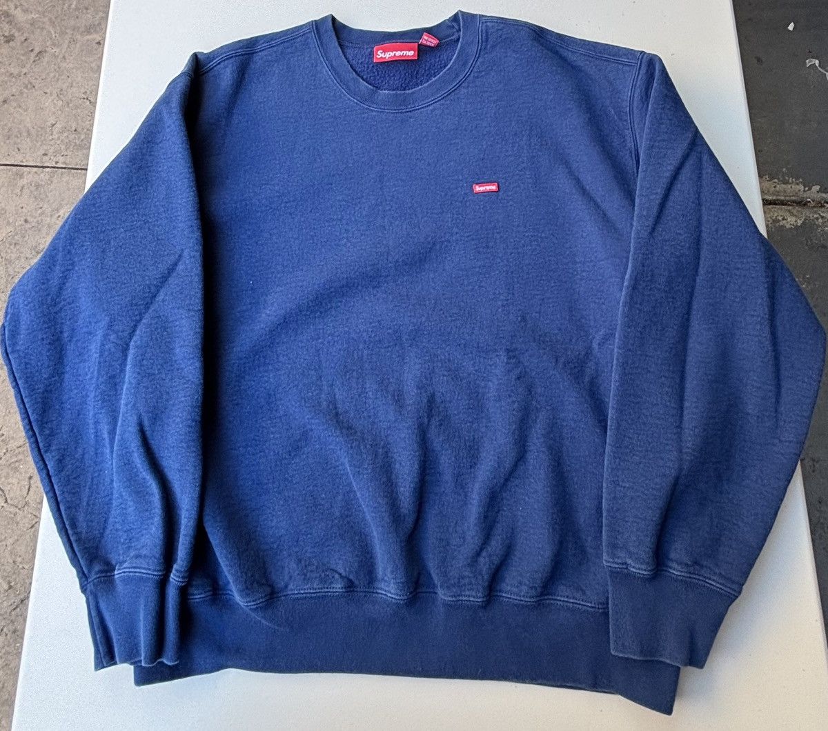 トップス Supreme Washed Box Logo Crewneck Navy M Supreme Washed Box Logo Crewneck Sweatshirt Navy - Size