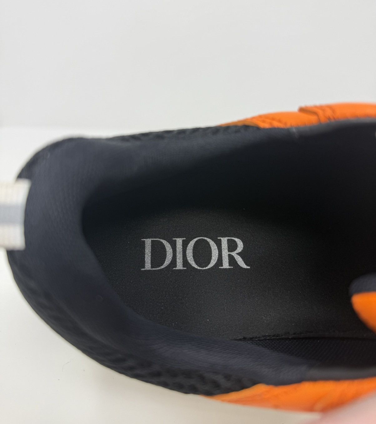 Dior Dior B22 Sneaker White/Orange Size US 11 / EU 44 - 8 Thumbnail