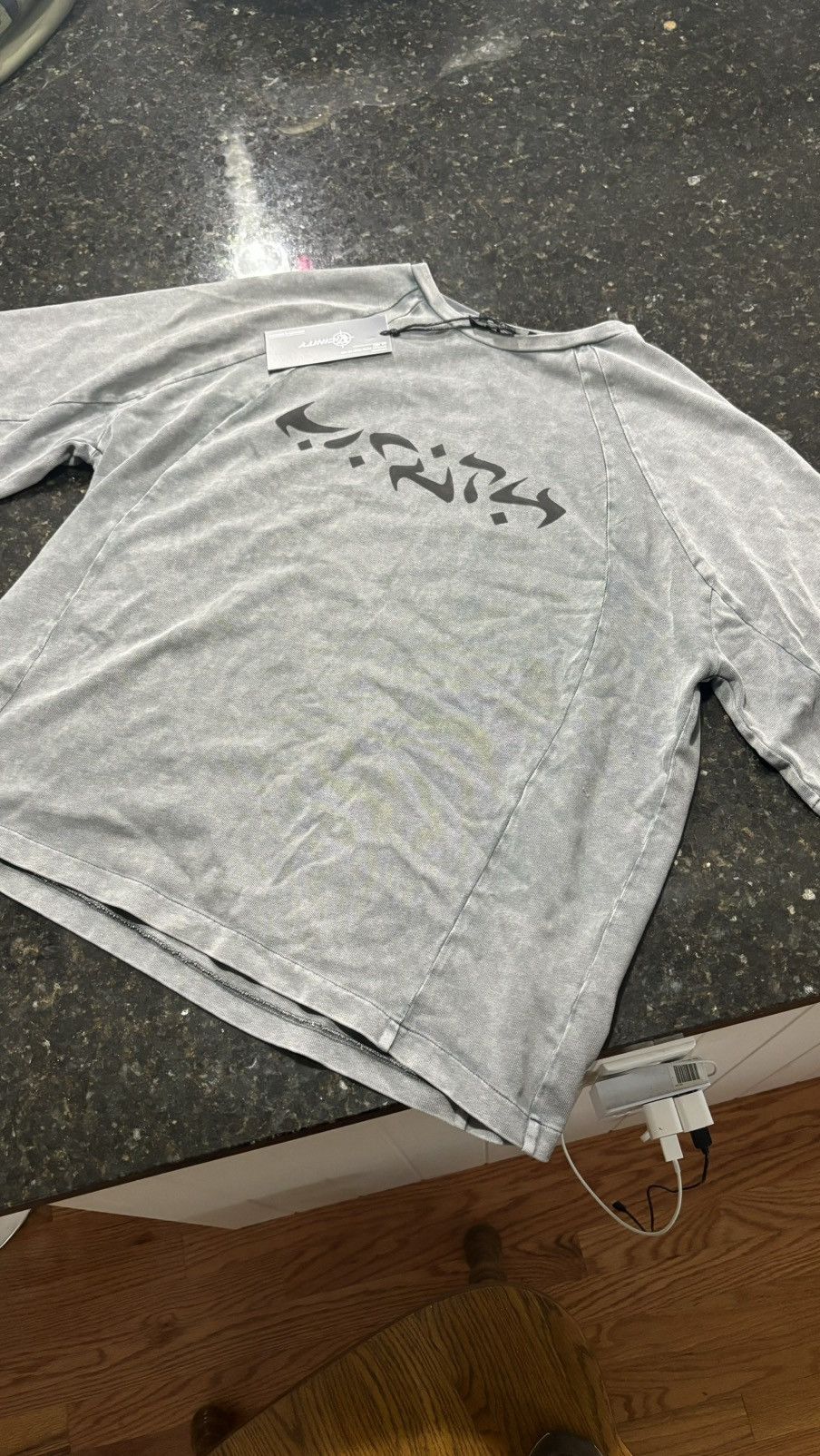 Other Vicinity oversized grey graphic t shirt Size US M / EU 48-50 / 2 - 3 Thumbnail