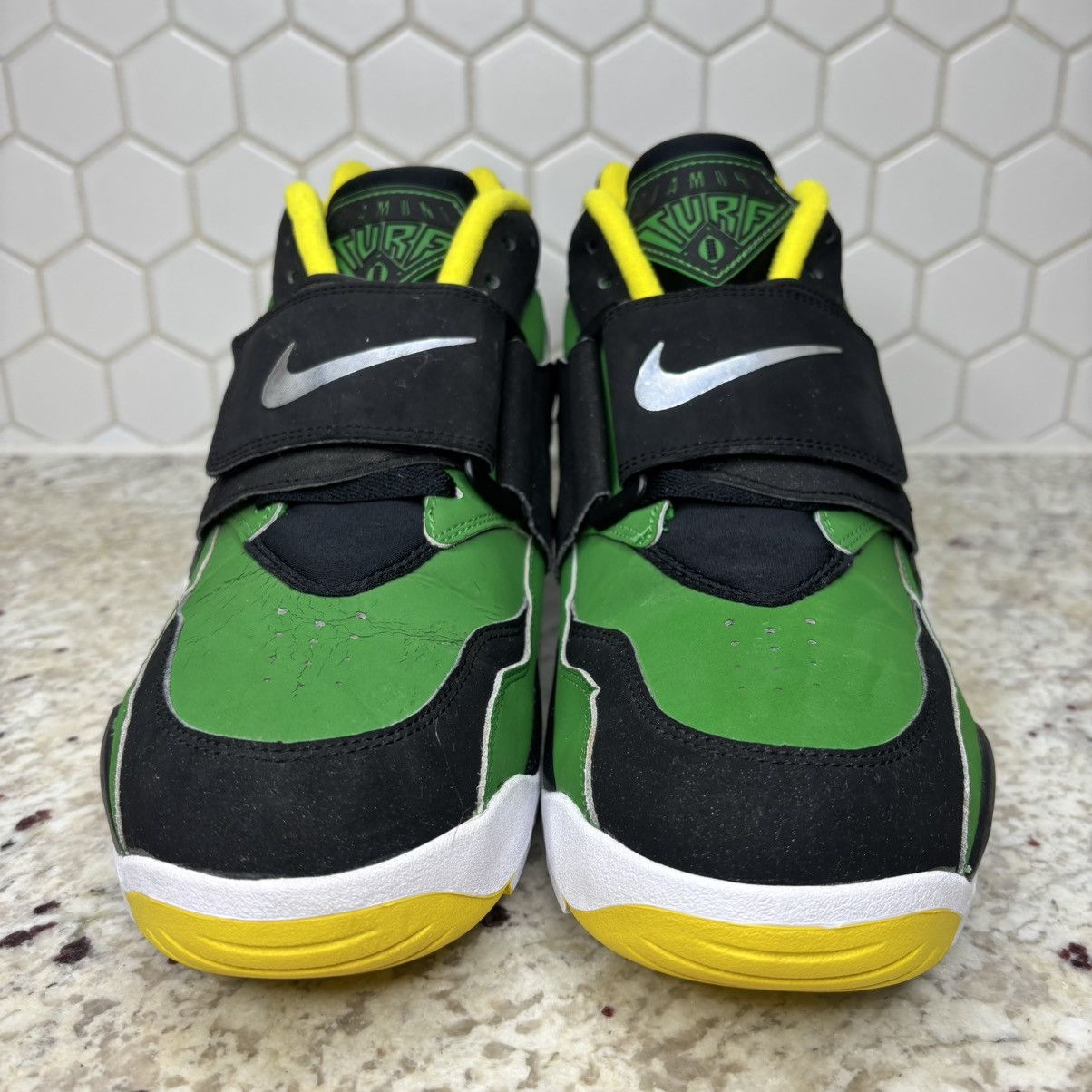 Nike Size 12-Nike Diamond Turf Oregon Ducks light use no box Size US 12 / EU 45 - 4 Thumbnail