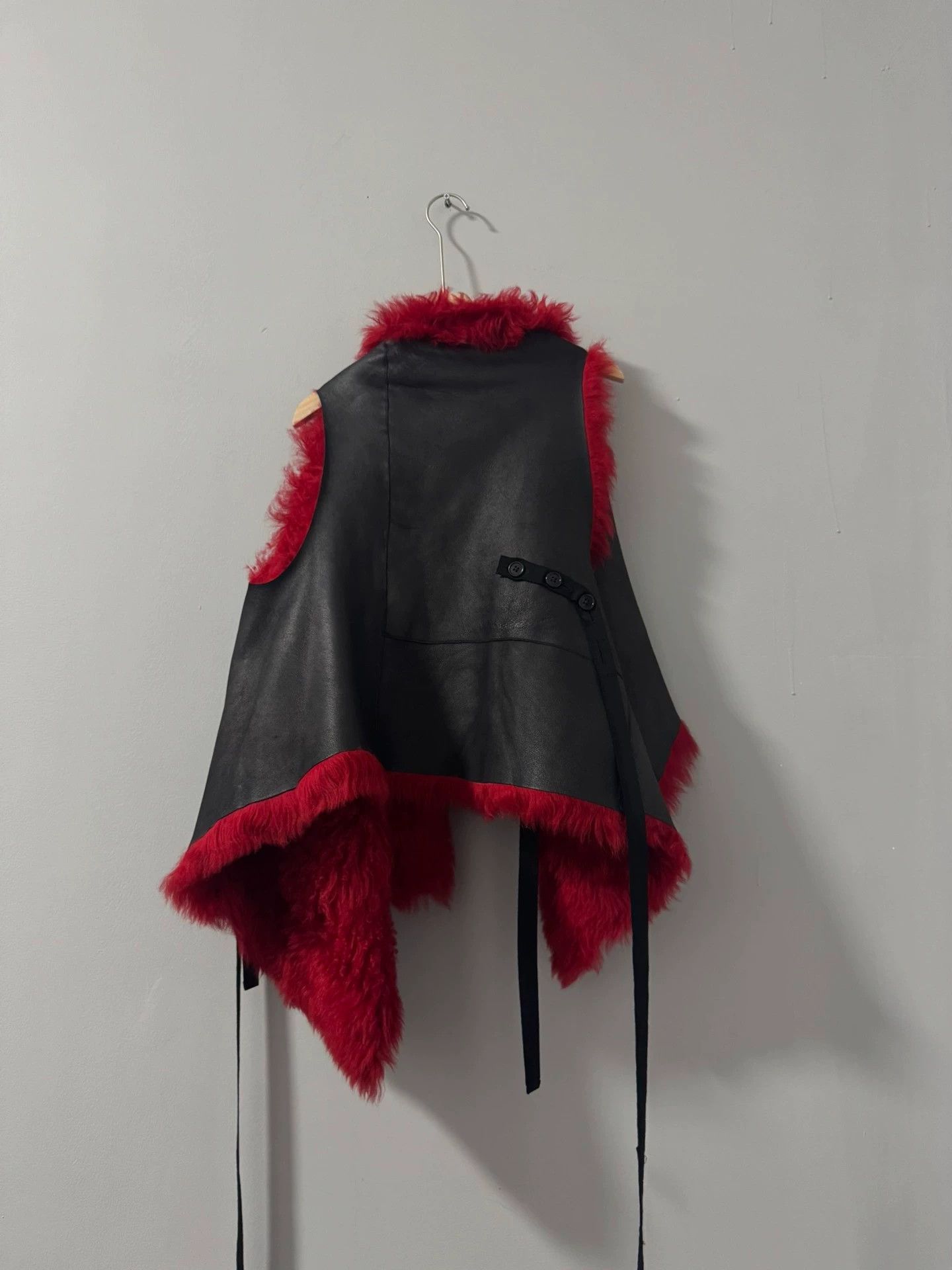 Ann Demeulemeester Ann demeulemeester 2015fw runway shearling vest Size US S / EU 44-46 / 1 - 2 Thumbnail