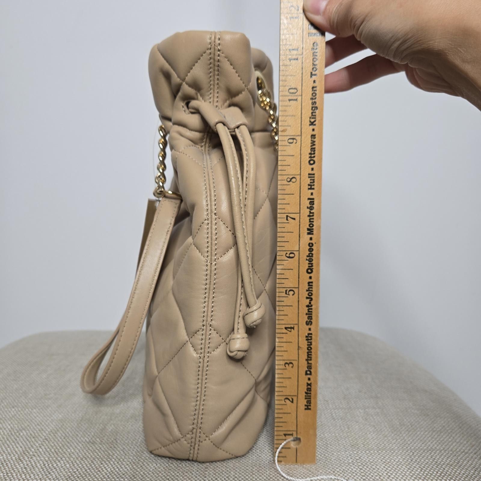 Michael Kors Michael Kors Bag Leather Quilted Drawstring Tote New W/ Tag Size ONE SIZE - 4 Thumbnail