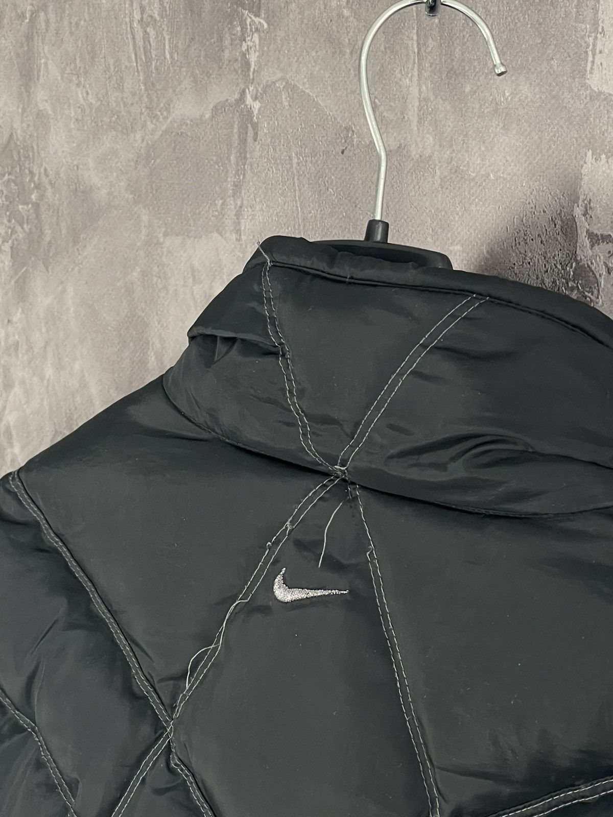 Japanese Brand × Nike × Vintage Nike Vintage 90s Small Logo Black Down Jacket Winter Puffer Size S / US 4 / IT 40 - 12 Thumbnail