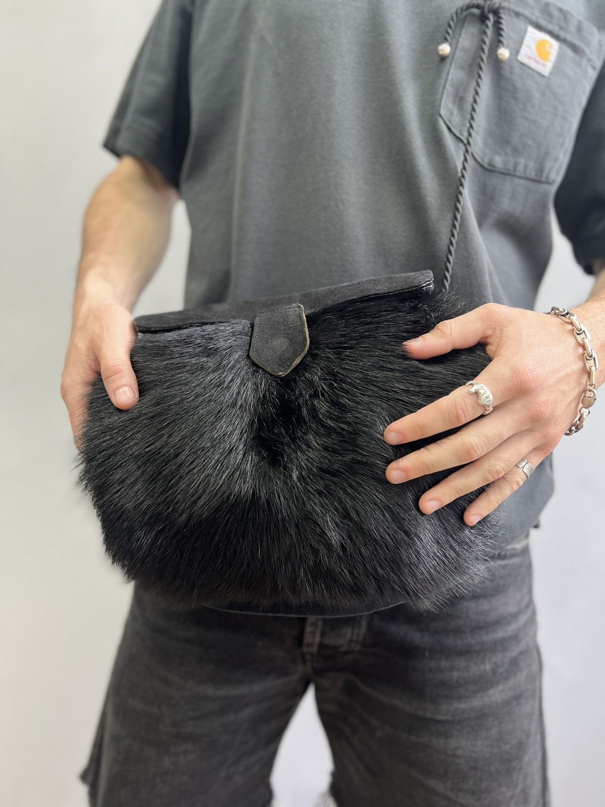 Le Grande Bleu (L.G.B.) REAL FUR FUZZY BAG MESSENGER legrandebleu STYEL Size ONE SIZE - 2 Thumbnail