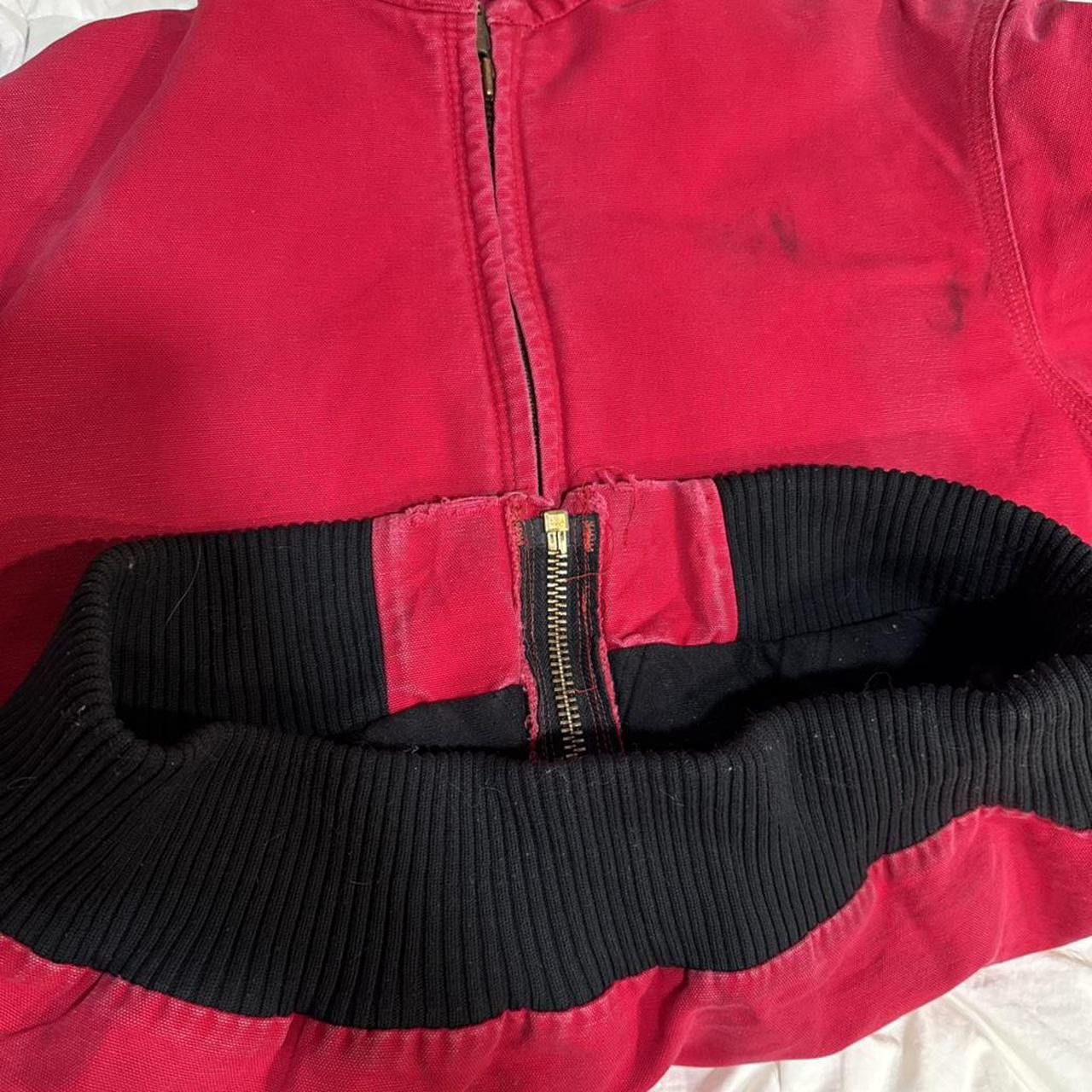 Carhartt Vintage Carhartt J130 Red Distressed Faded Hooded Jacket Size US L / EU 52-54 / 3 - 3 Thumbnail