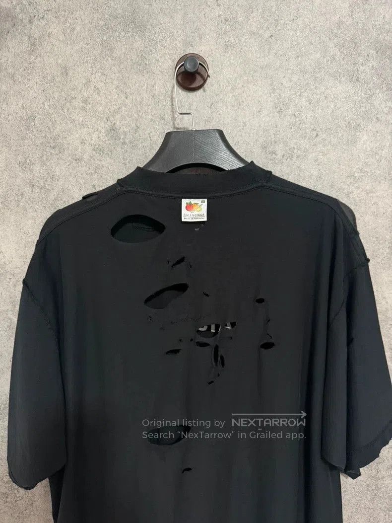 Balenciaga Balenciaga 24SS Reverse Embroidered Ripped Tee. Size US S / EU 44-46 / 1 - 7 Thumbnail