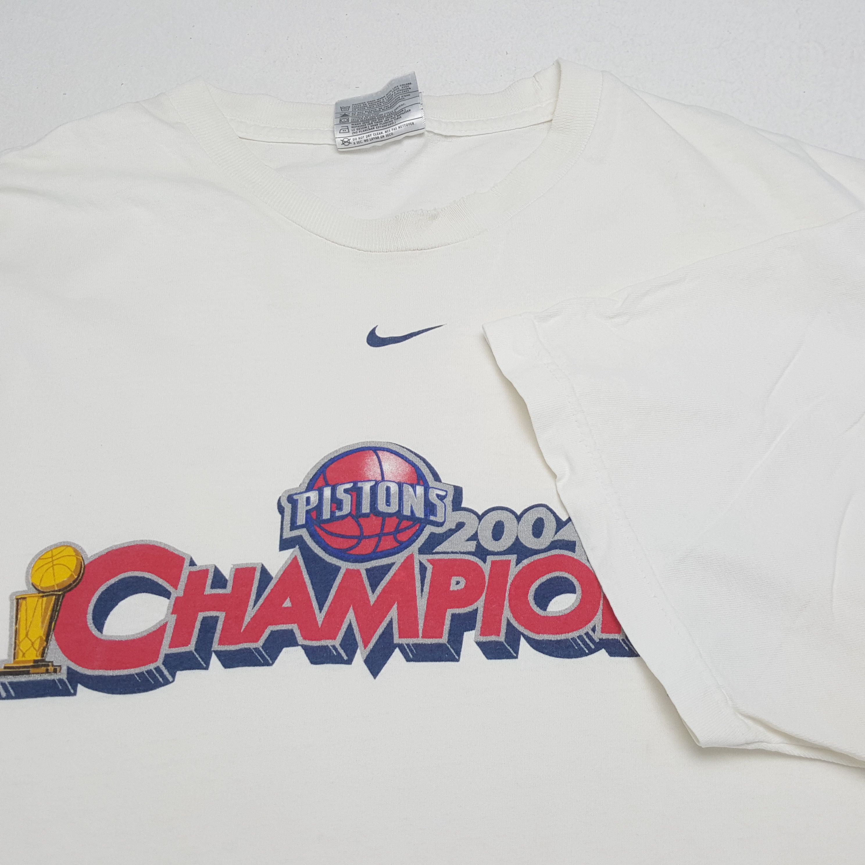 NBA × Nike × Vintage NIKE PISTONS NBA 2004 Basketball Sports Vintage Tshirt Size US XXL / EU 58 / 5 - 6 Thumbnail