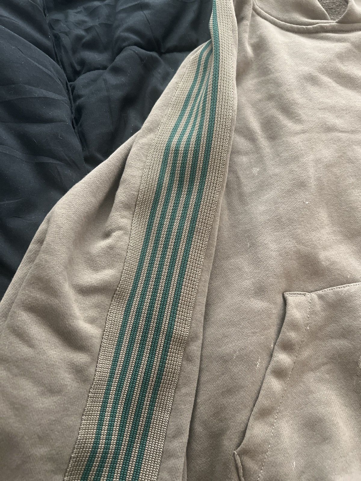 Designer Raspberry GVG gallery hoodie Size US M / EU 48-50 / 2 - 4 Thumbnail