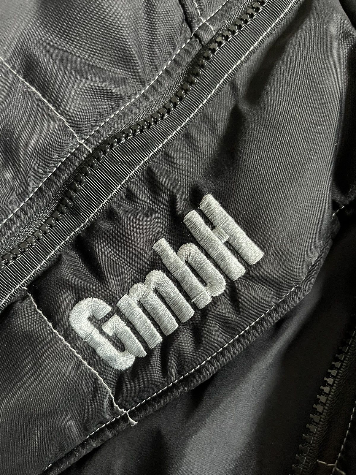 GmbH GmbH x Browns Harris High Neck Embroidered Puffer Jacket Size L / US 10 / IT 46 - 7 Thumbnail