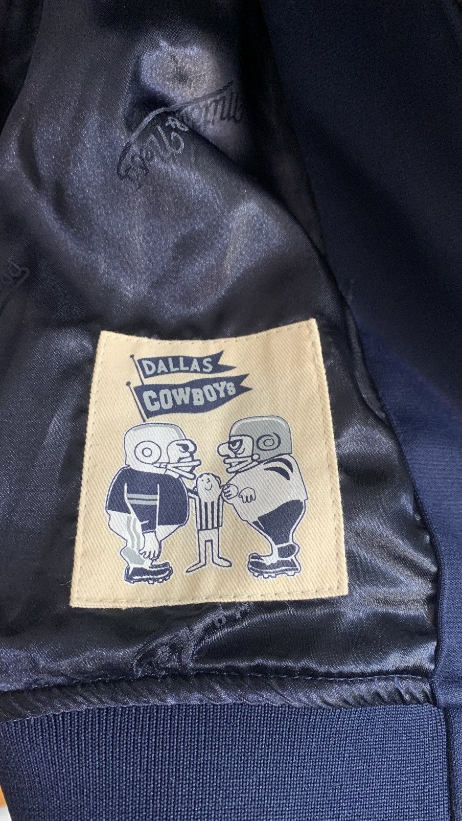Mitchell & Ness Mitchell & Ness Dallas Cowboys Bomber Jacket NFL Size S Size US S / EU 44-46 / 1 - 7 Thumbnail