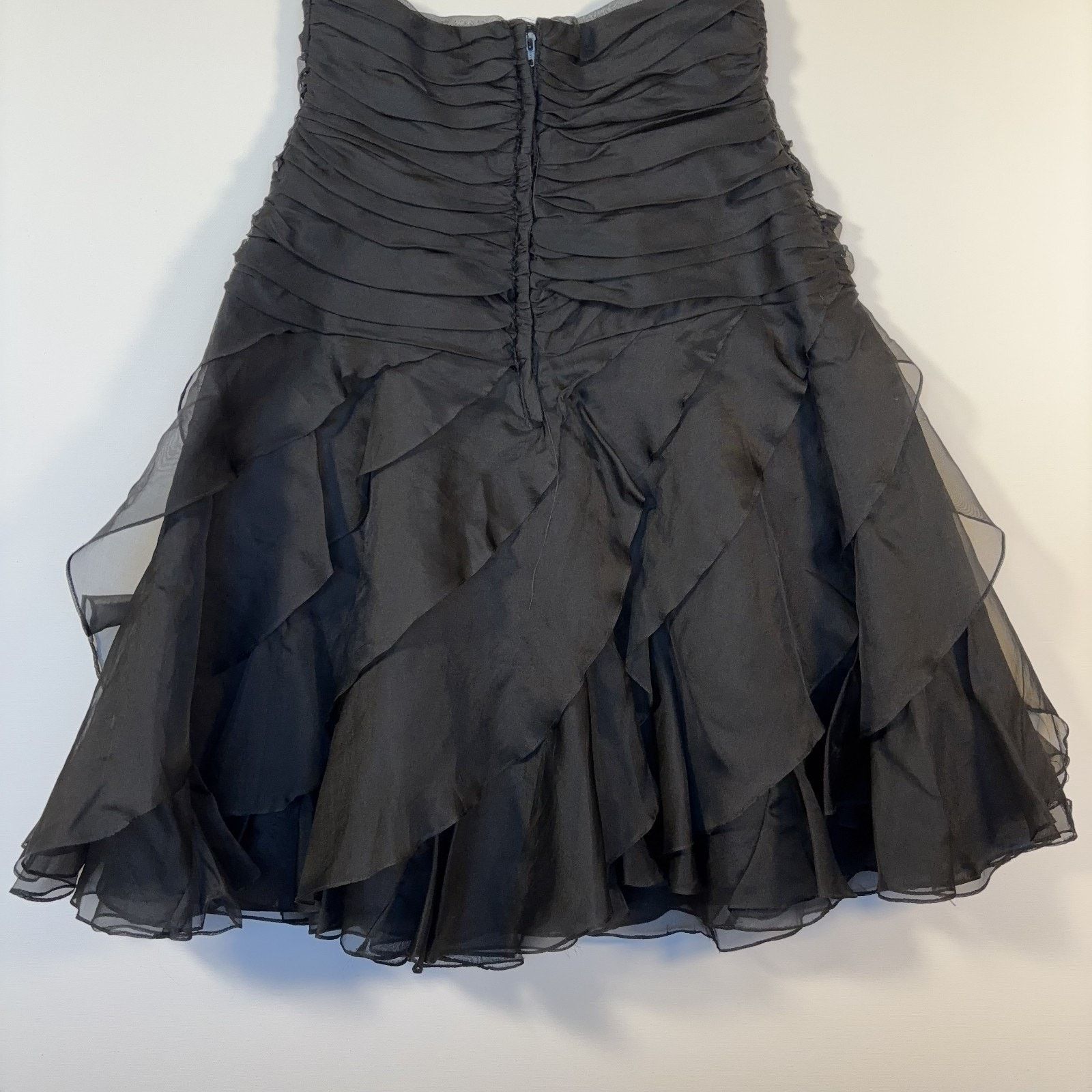 Tadashi Shoji Vintage Tadashi Shoji Black Silk Strapless Cocktail Dress 8 Size M / US 6-8 / IT 42-44 - 2 Thumbnail