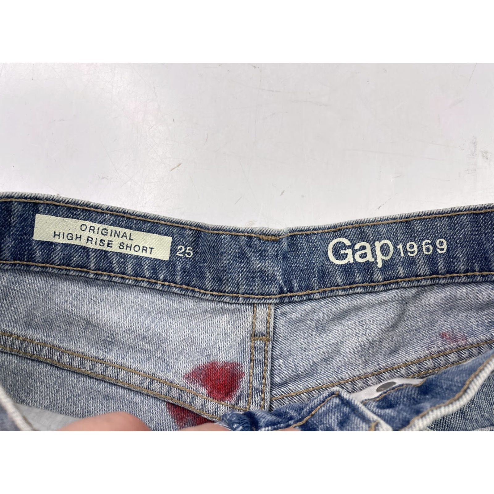 Gap GAP Women’s High Rise Cuffed Denim Jean Shorts Size 25 Custom Strawberries Size 42" / US 20 - 2 Thumbnail