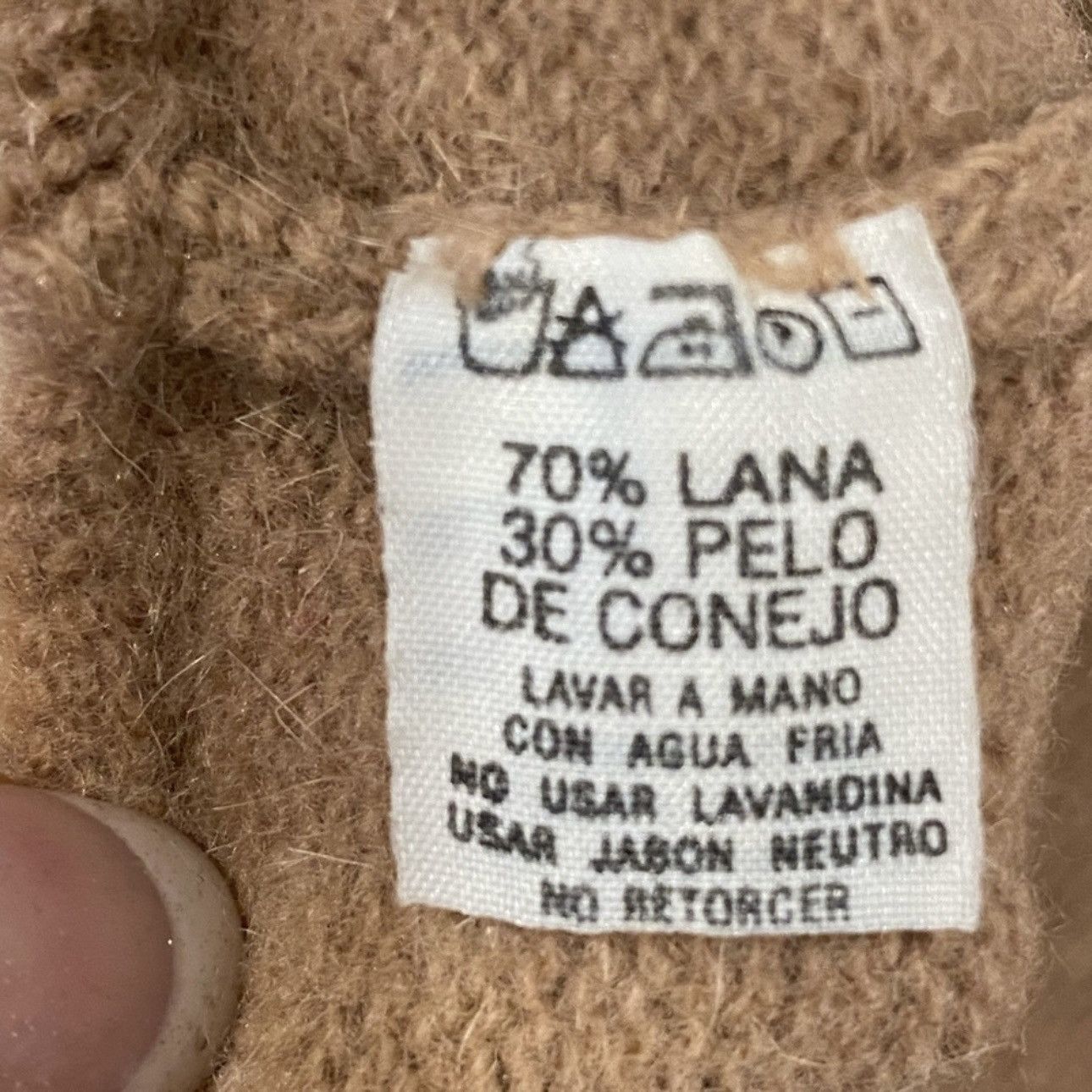 Vintage Vintage Wool Sweater Henley Vneck Tan Cream L Size L / US 10 / IT 46 - 8 Thumbnail