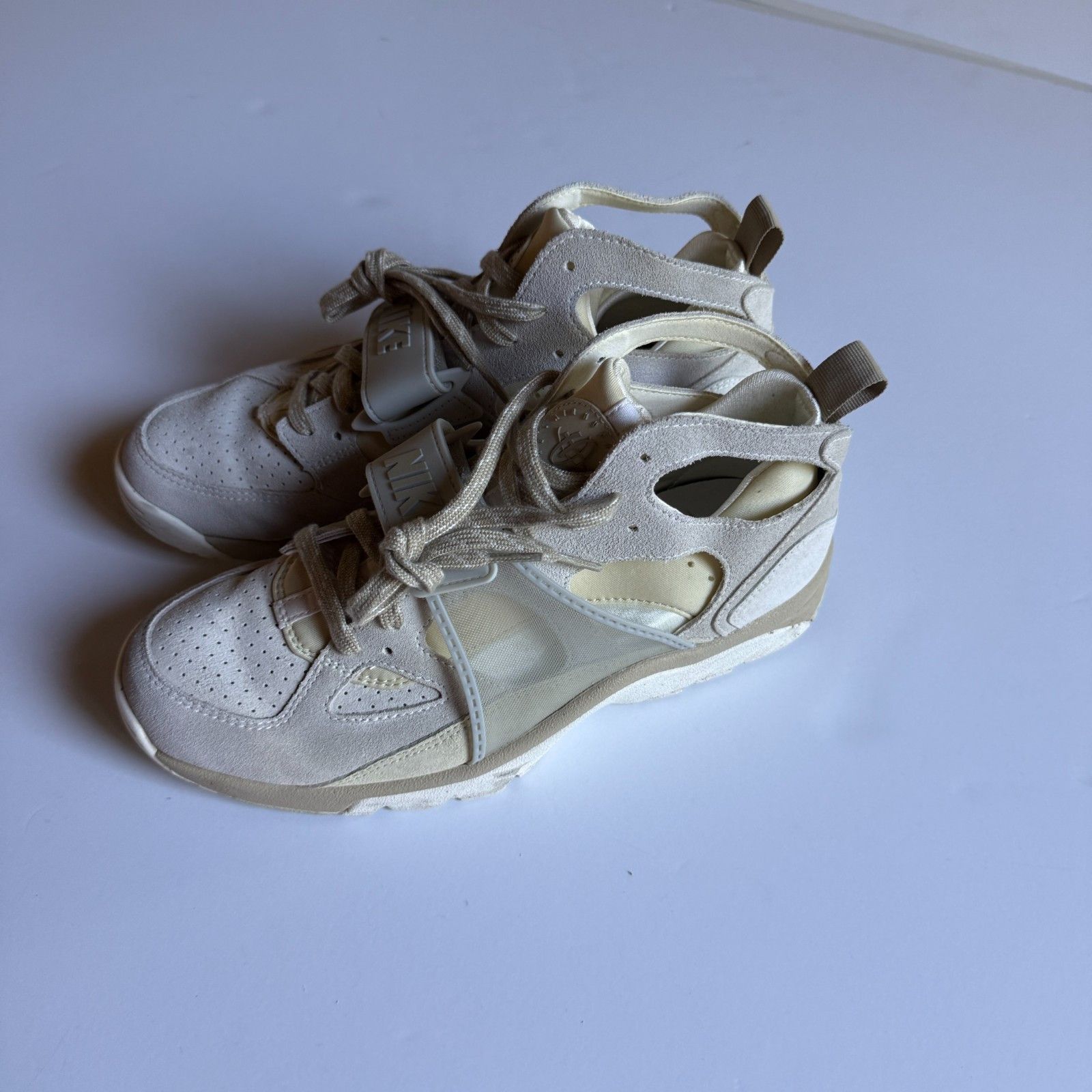 Nike Nike Air Trainer Huarache Light Bone Sail Sneaker Size US 11 / EU 44 - 1 Thumbnail