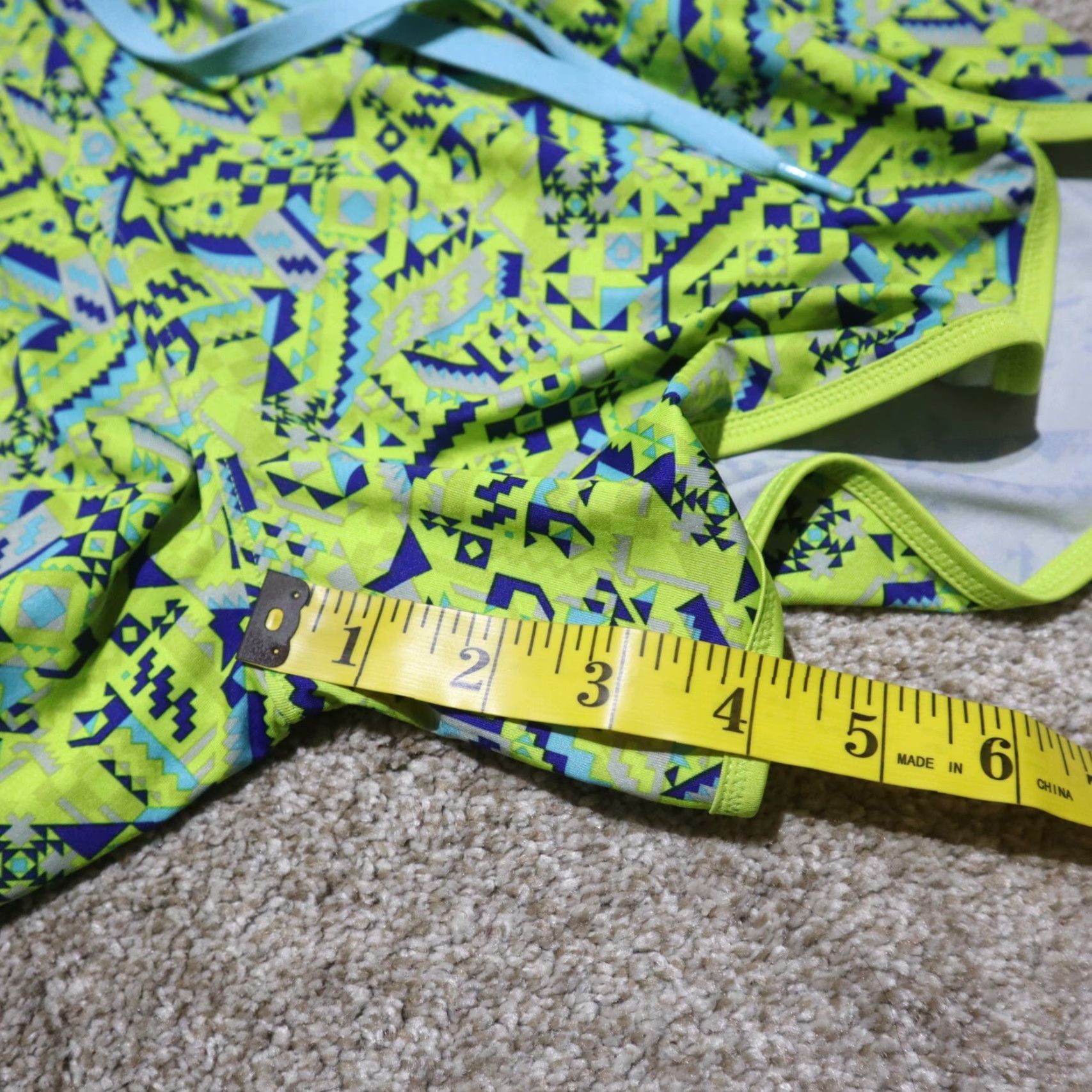 Under Armour Under Armour Shorts Womens S Multicolor Geometric Print Breathable Drawstring Quick Dry Running Gym Volleyball Size S Size 28" / US 6 / IT 42 - 7 Thumbnail