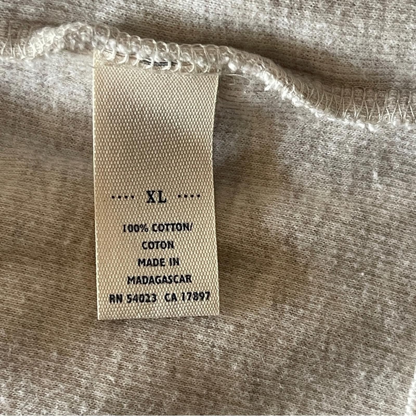 Old Navy Old Navy Men’s V-Neck Sweater in size XL Size US XL / EU 56 / 4 - 4 Thumbnail