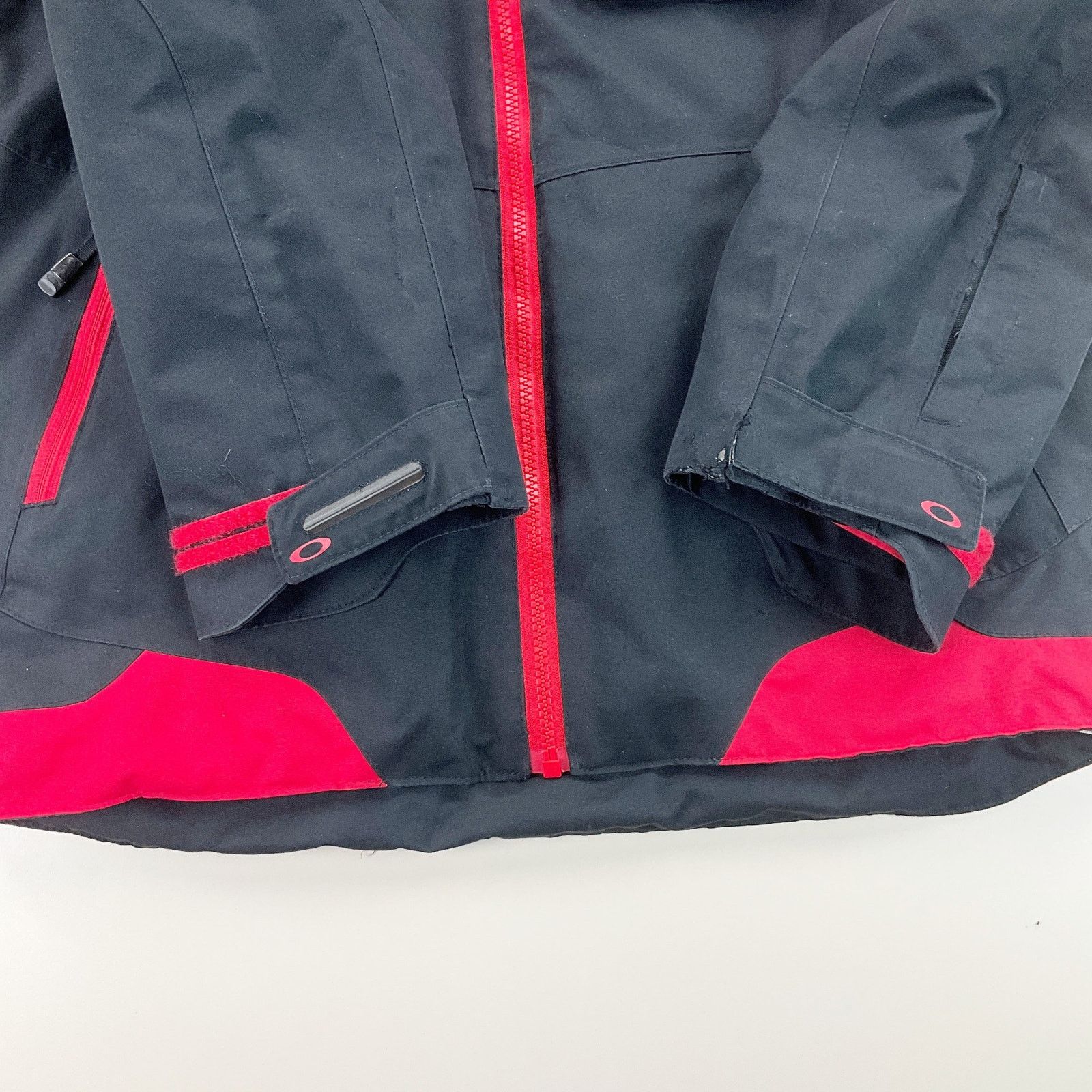 Oakley Oakley Outdoor Ski Jacket - Small outerwear mens black red Size US S / EU 44-46 / 1 - 2 Thumbnail