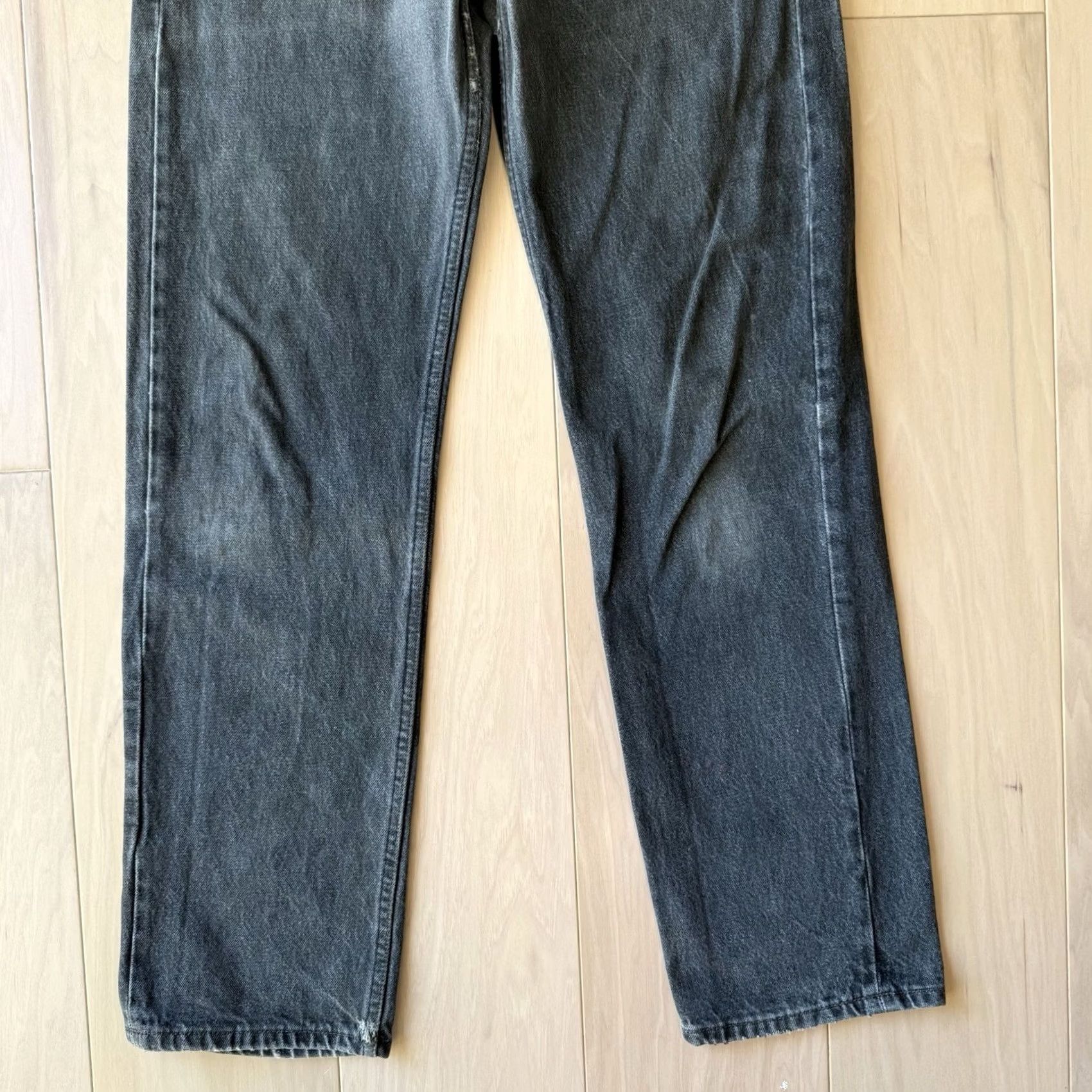 Levi's VINTAGE Levi's 501 Jeans 32 Black 80s Dark Wash Made USA Denim Button Regular Rise Mid Mens Jeans Size US 32 / EU 48 - 5 Thumbnail
