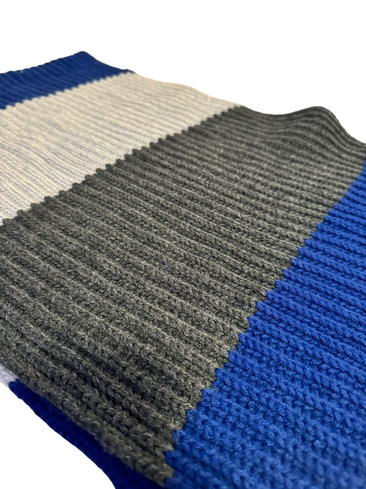 Michael Kors Michael Kors Neck Warmer Snoop Cowl Scarf Wrap Size ONE SIZE - 5 Thumbnail