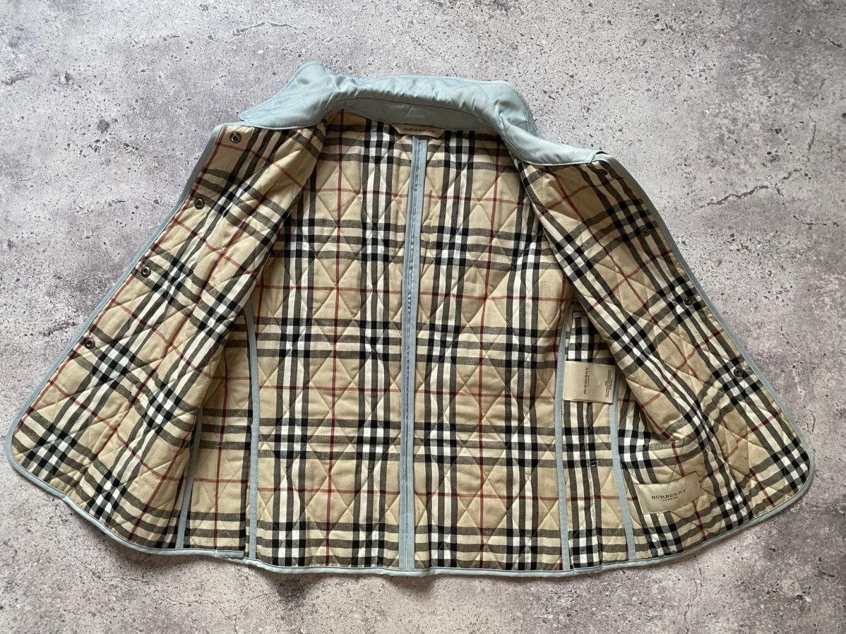 Burberry Vintage Burberry London Quilted Vest Women's Size Xs Luxury Size XS / US 0-2 / IT 36-38 - 4 Thumbnail