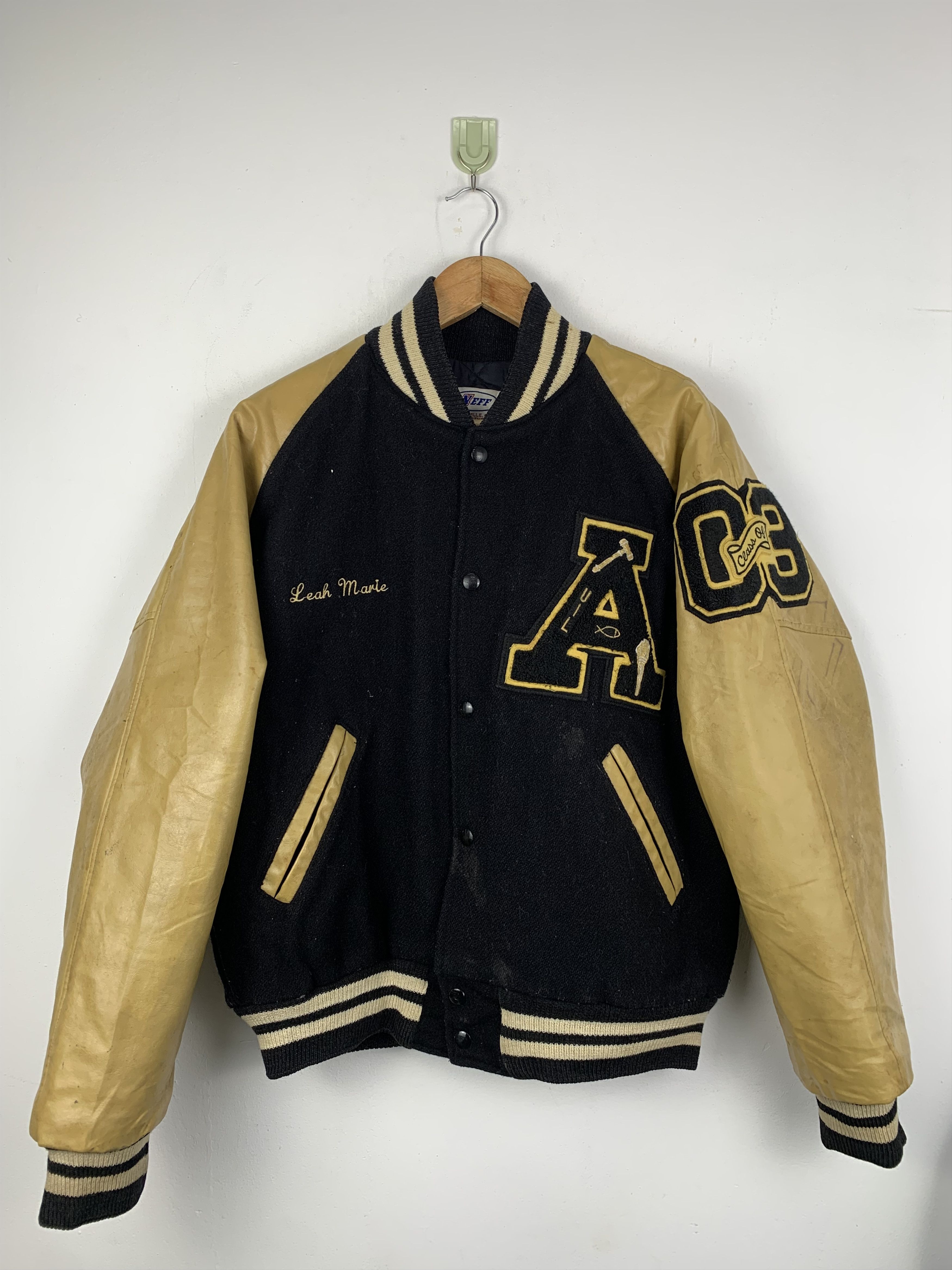 NEFF Vintage 80s Neff Buldogs Sleeve Leather Varsity Jacket V0533 Size US M / EU 48-50 / 2 - 3 Thumbnail